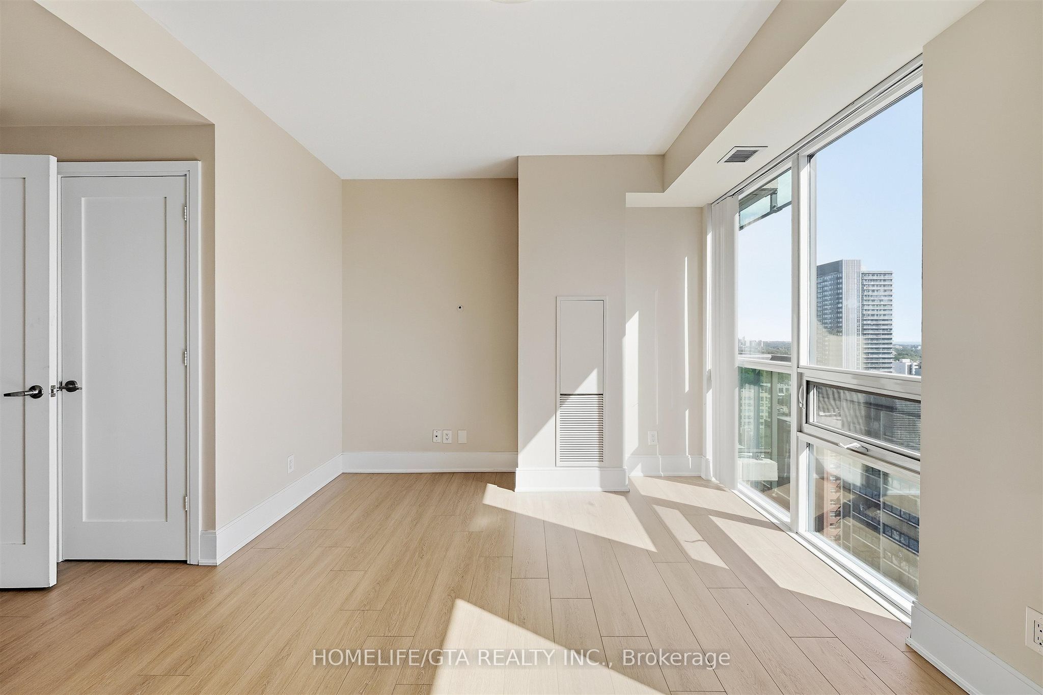 70 Roehampton Avenue 1914 Property Photo 12