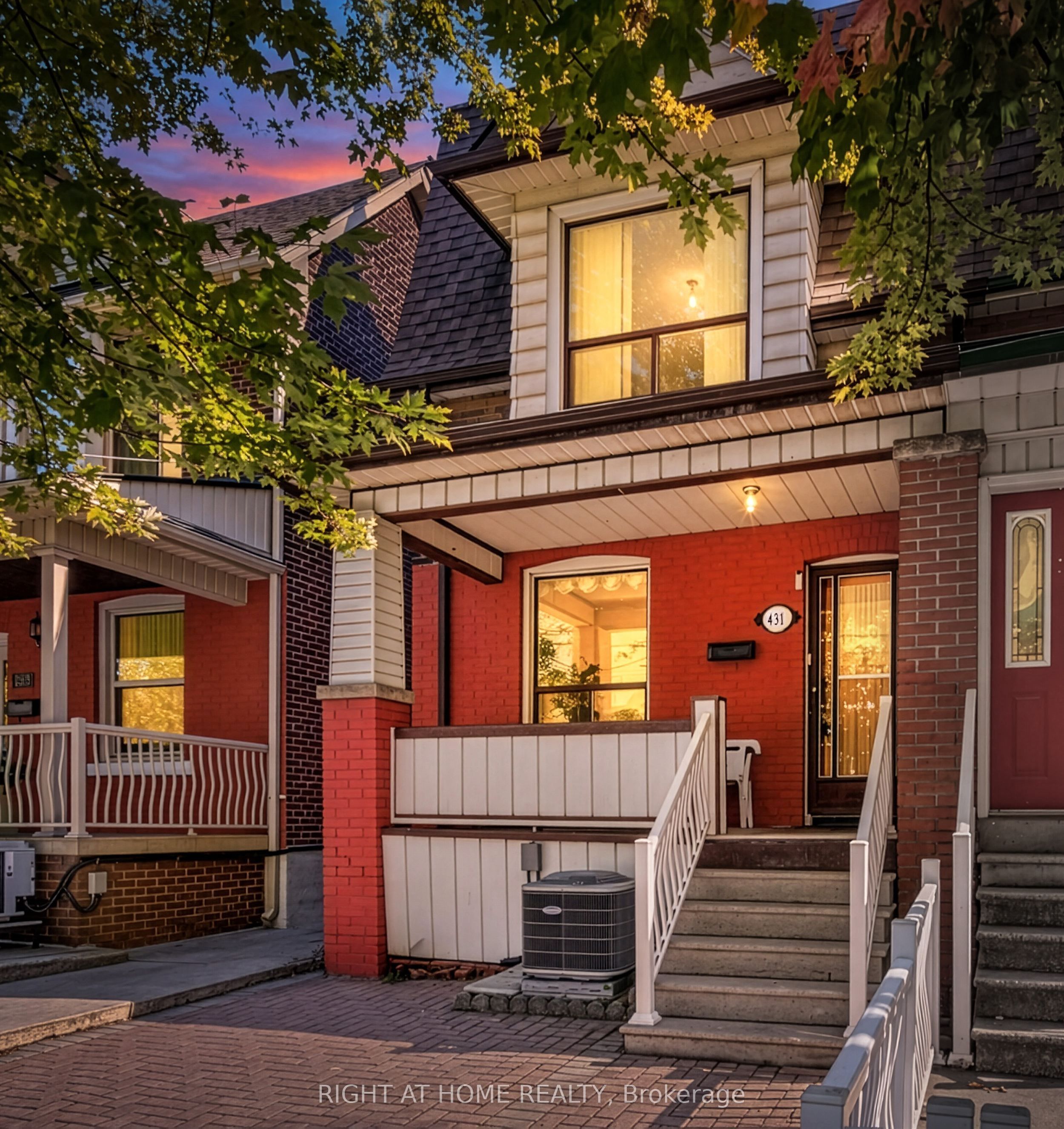 431 Lansdowne Avenue Property Photo 2