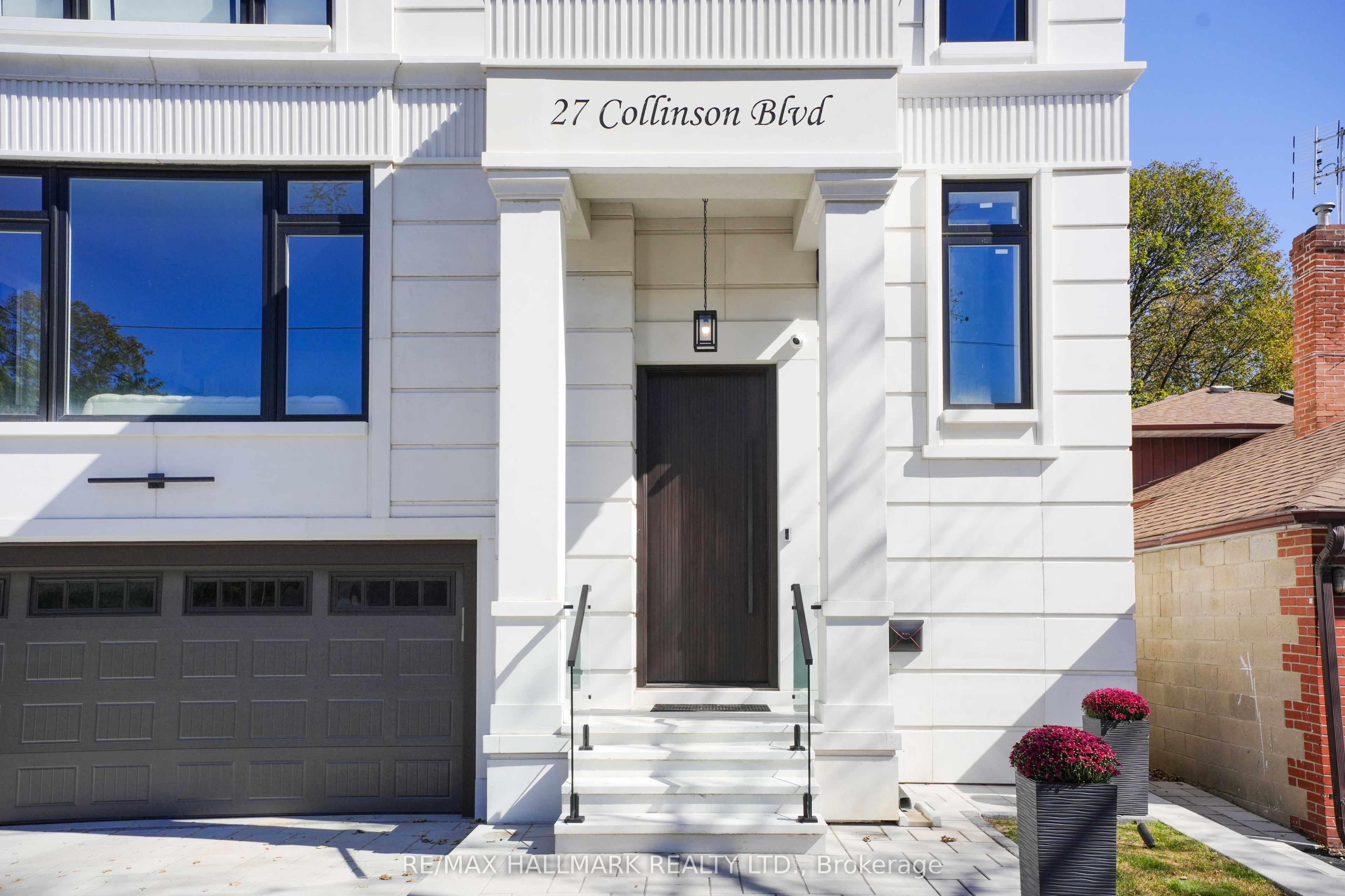 27 Collinson Boulevard Property Photo 2