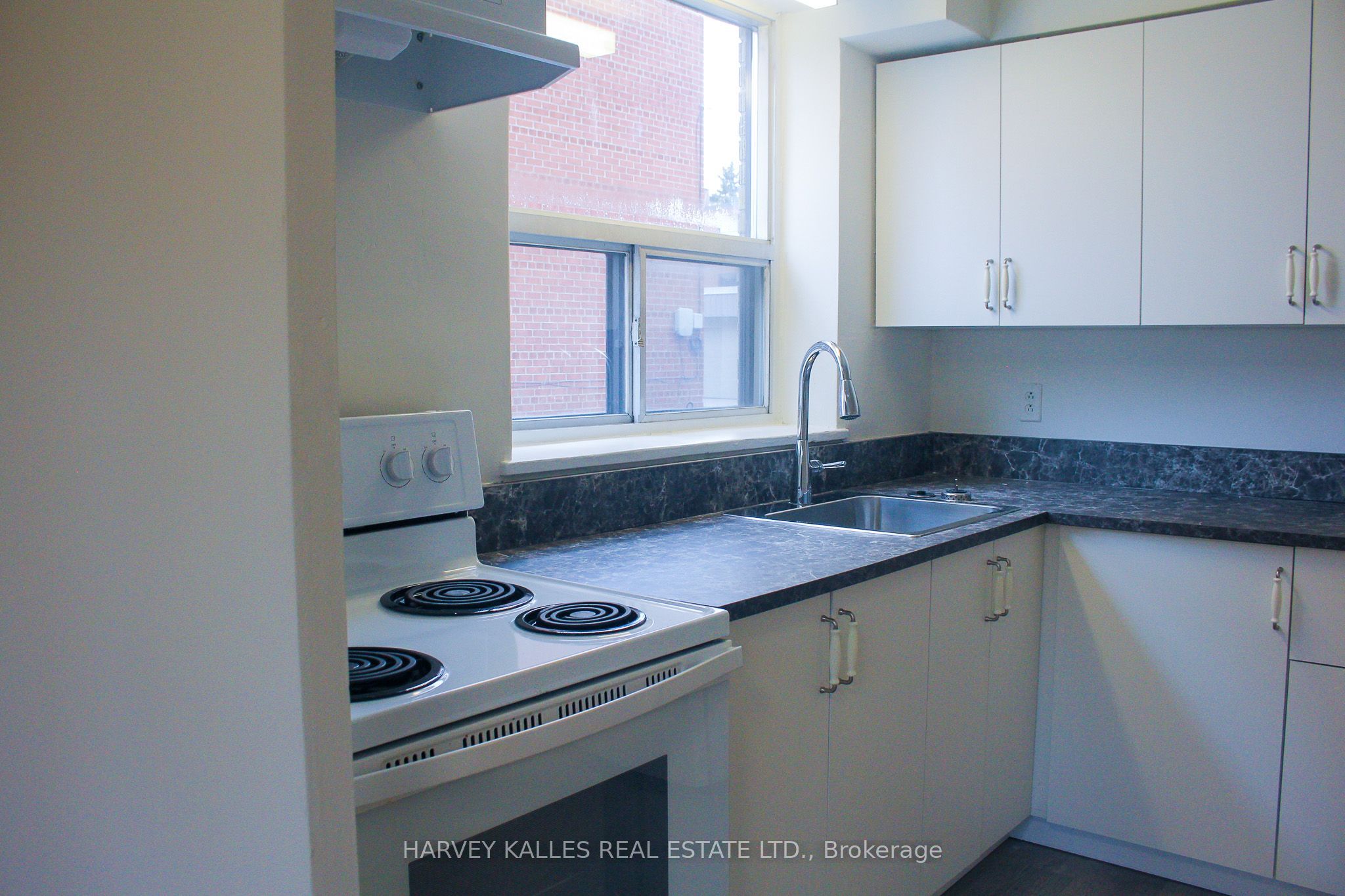 28 Fraserwood Avenue 2 Property Photo 5