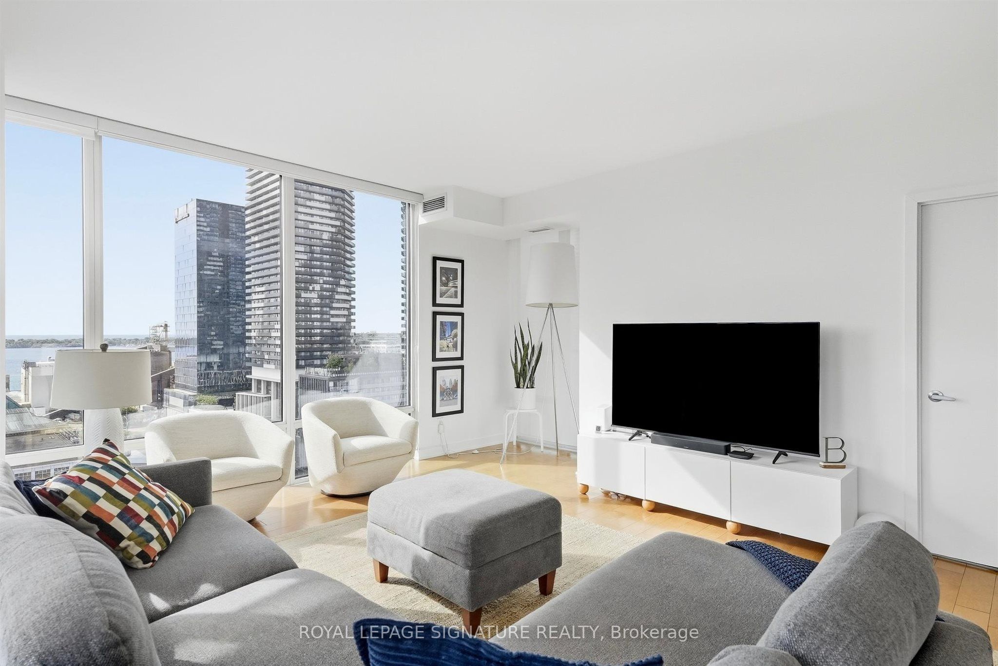1 Market Street 1611 Property Photo 7