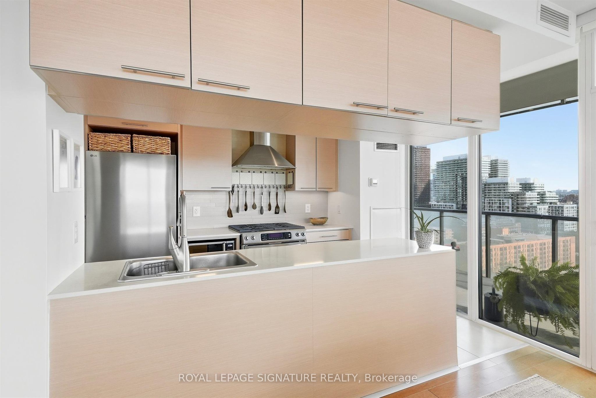 1 Market Street 1611 Property Photo 12