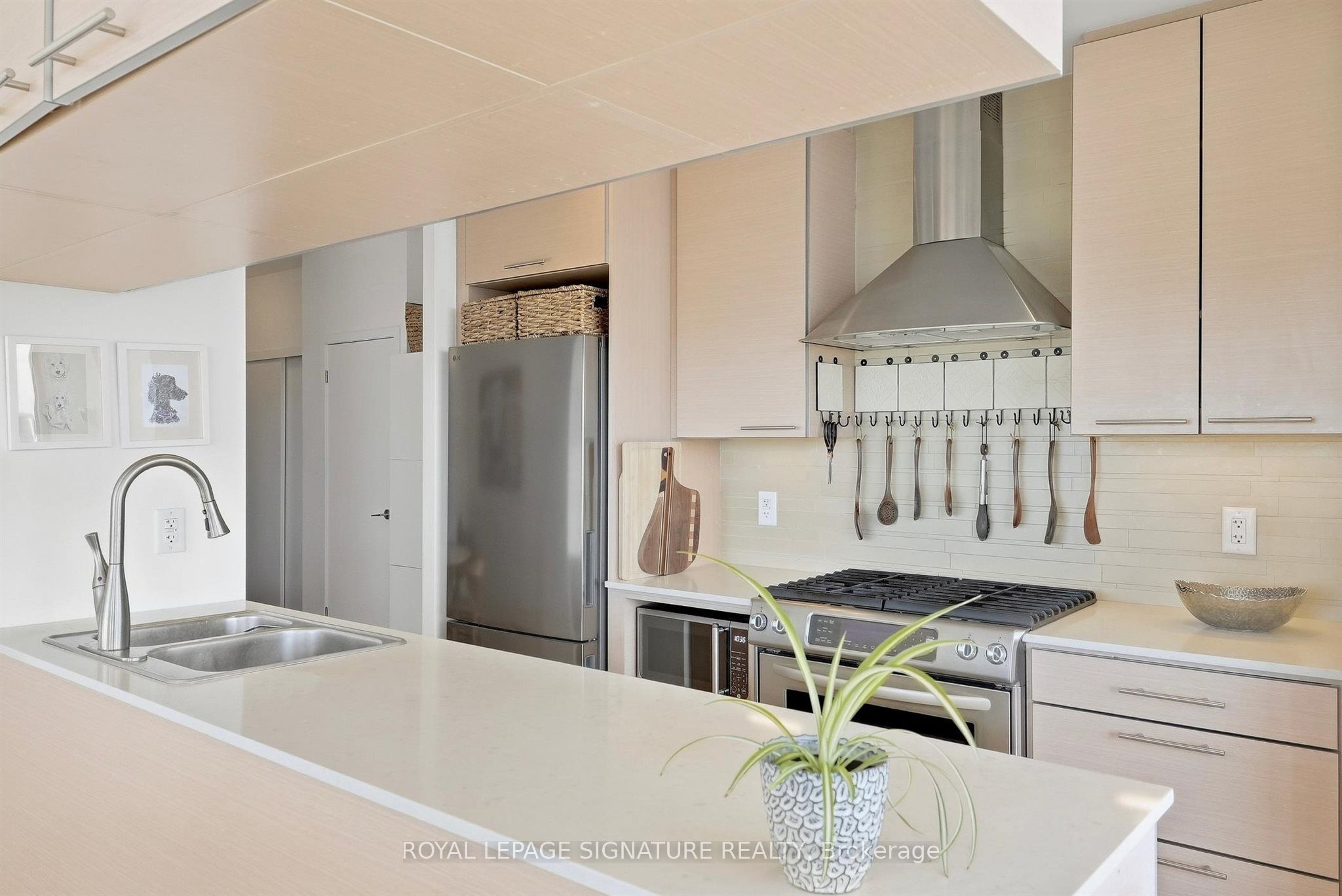 1 Market Street 1611 Property Photo 15