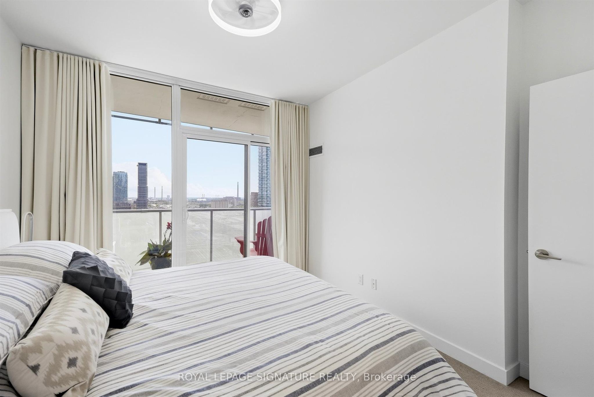 1 Market Street 1611 Property Photo 24