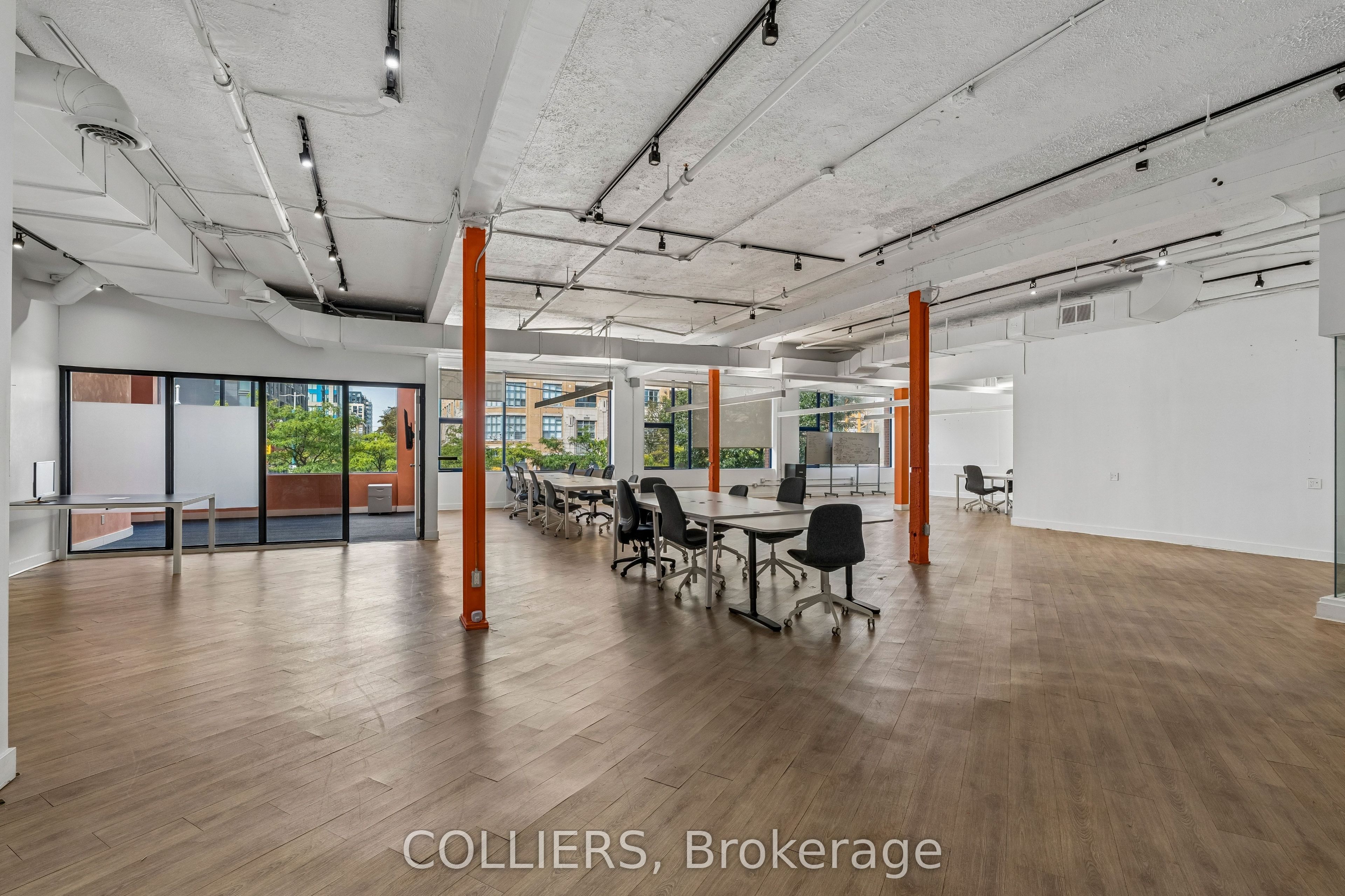 147 Spadina Avenue 201 & 205 Property Photo 2