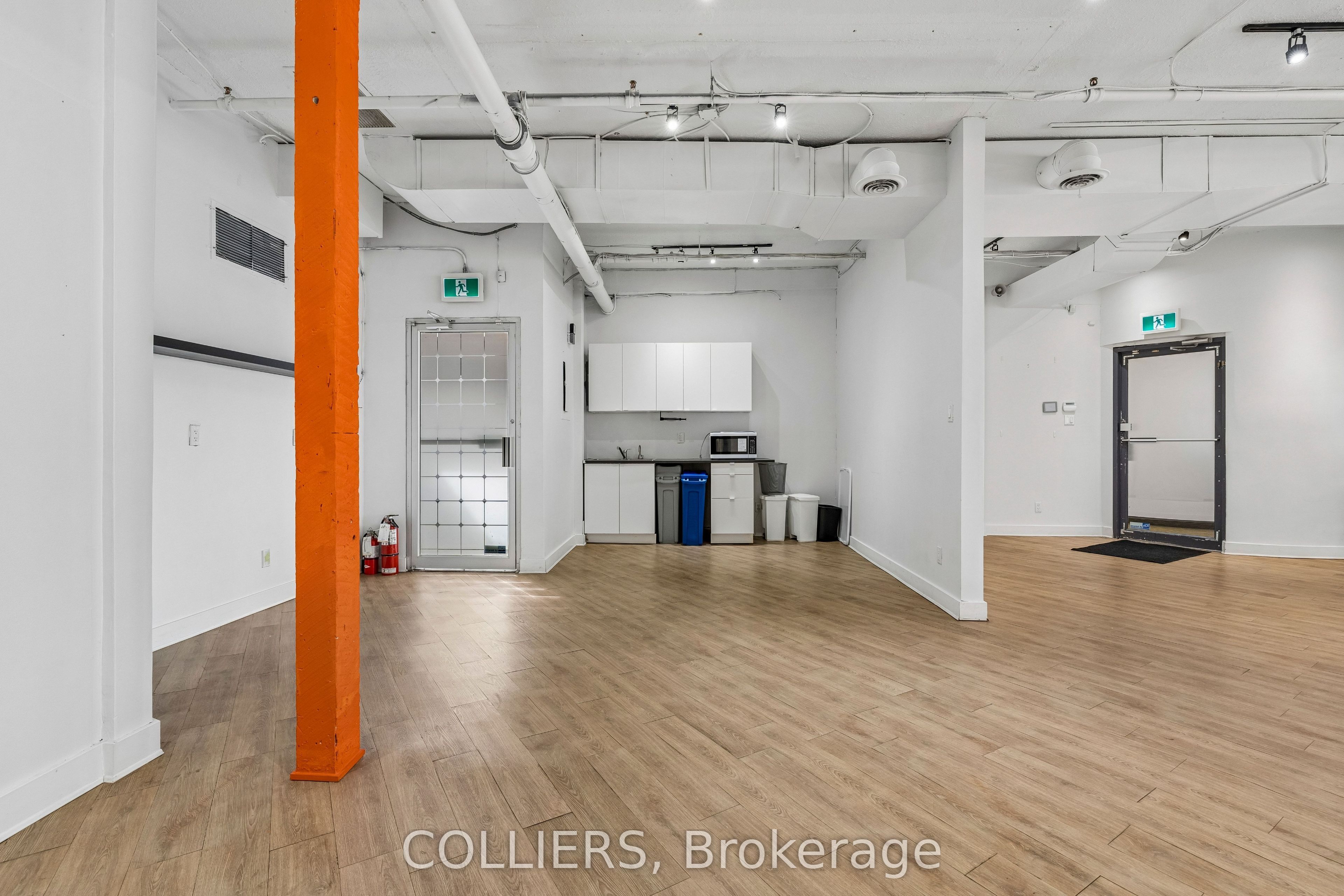 147 Spadina Avenue 201 & 205 Property Photo 4