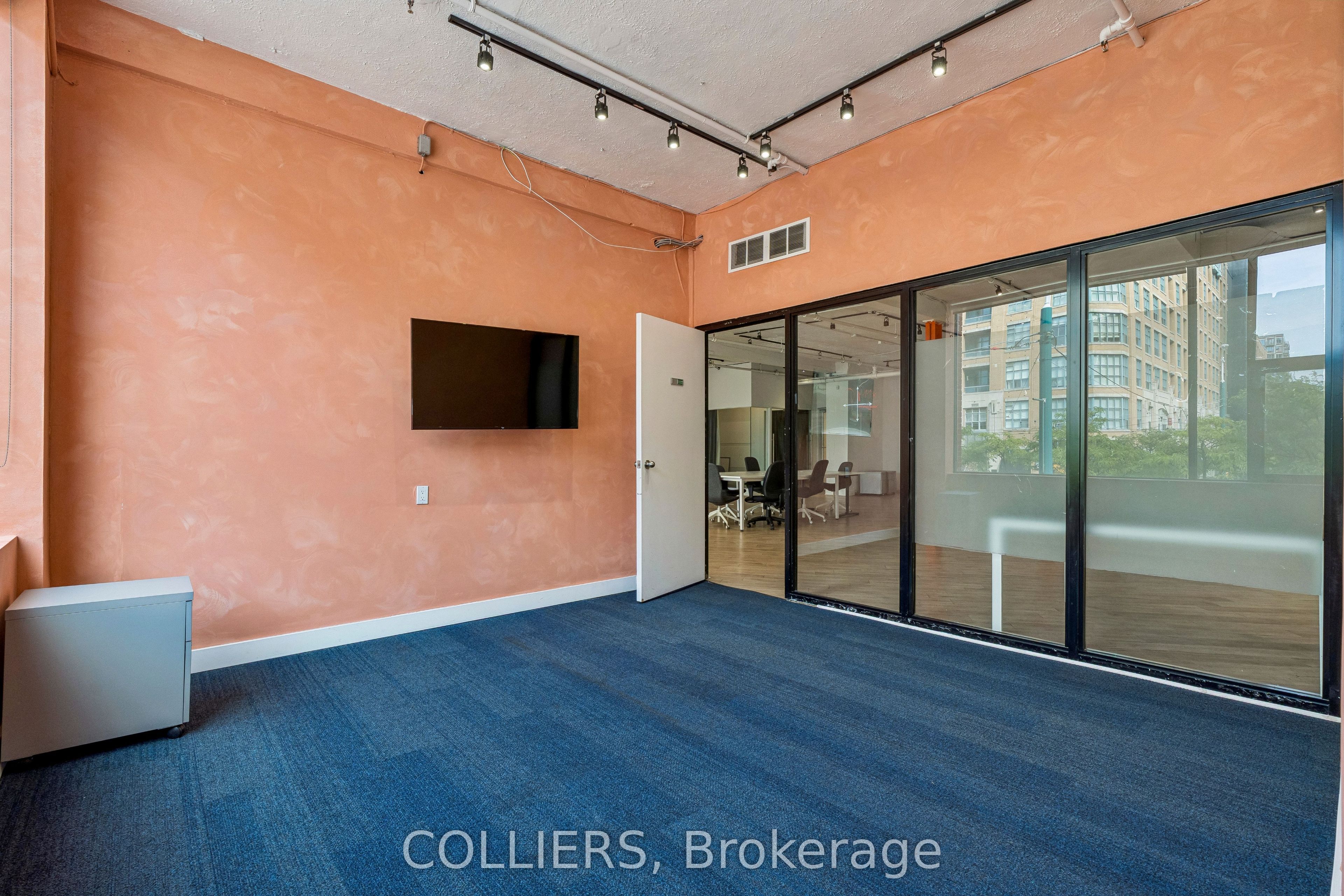 147 Spadina Avenue 201 & 205 Property Photo 5