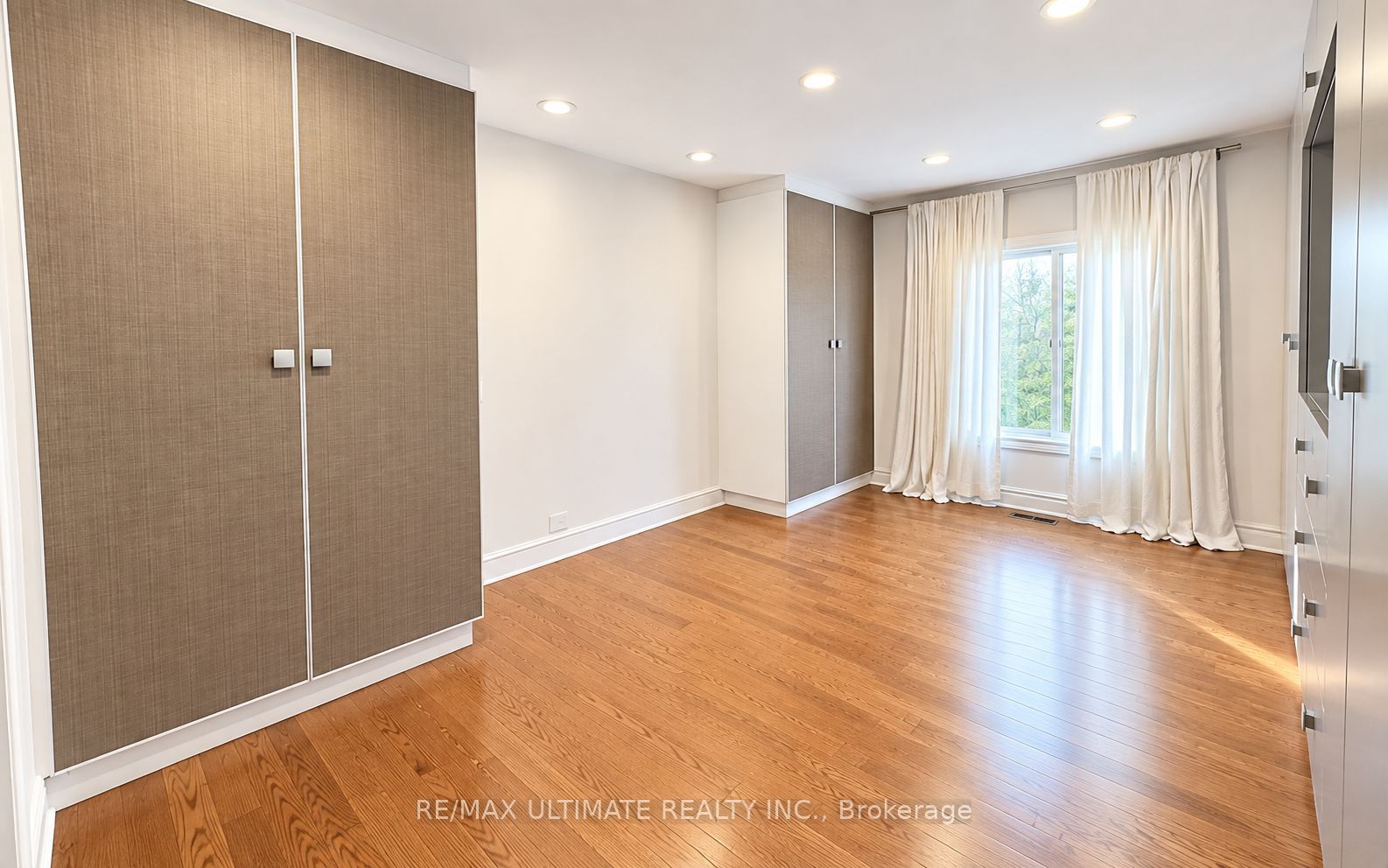 10 Noel Avenue Property Photo 14