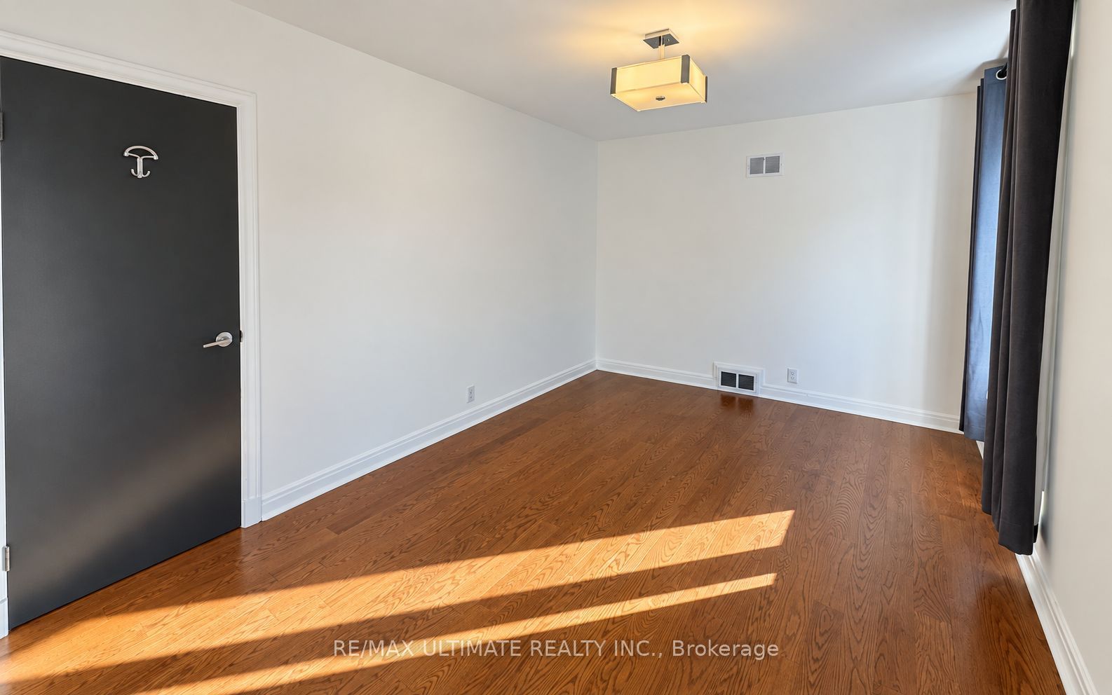 10 Noel Avenue Property Photo 23