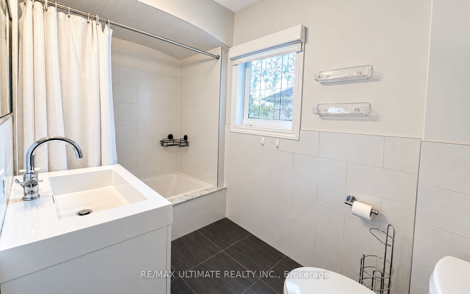 10 Noel Avenue Property Photo 24