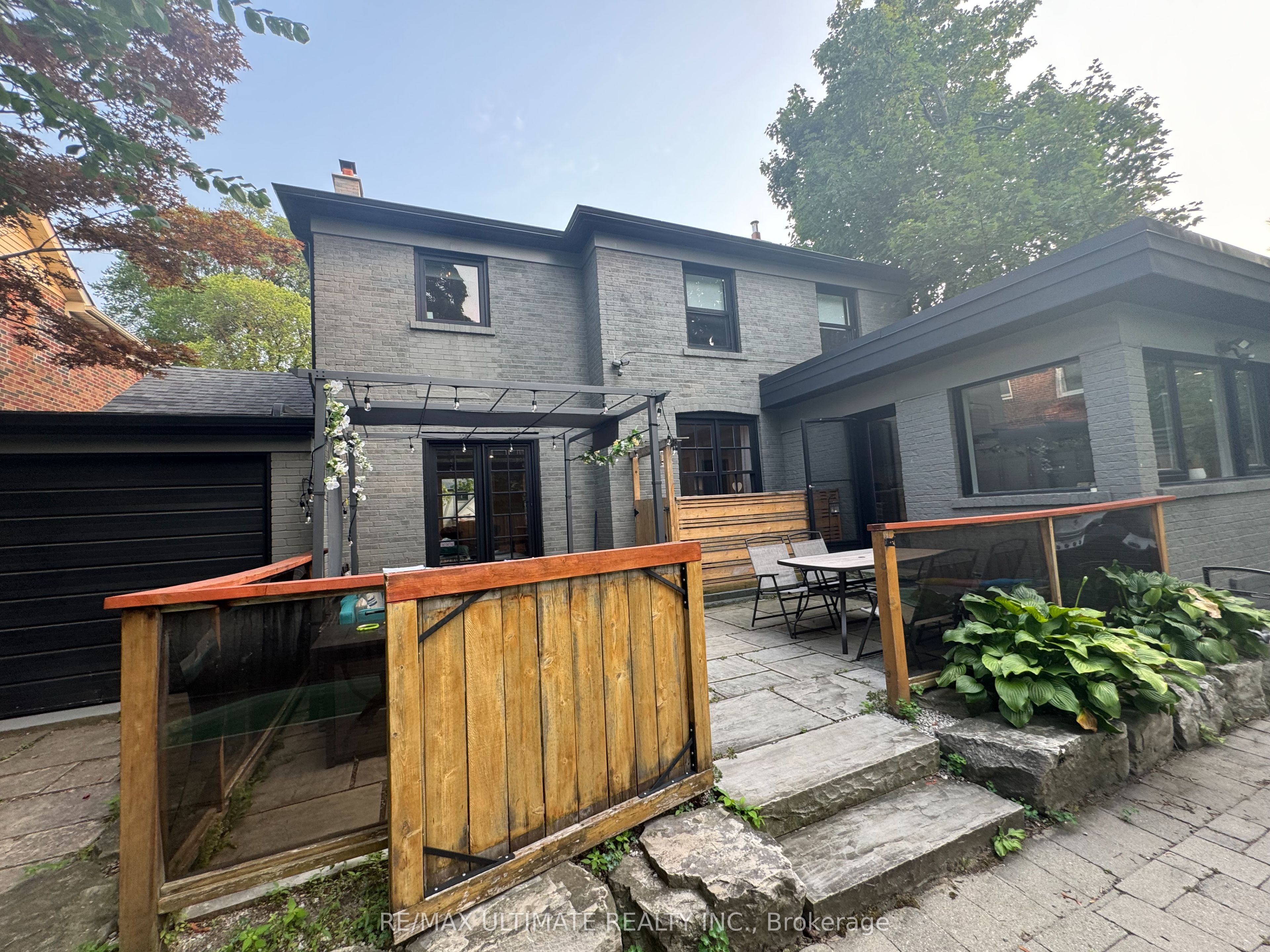 10 Noel Avenue Property Photo 31