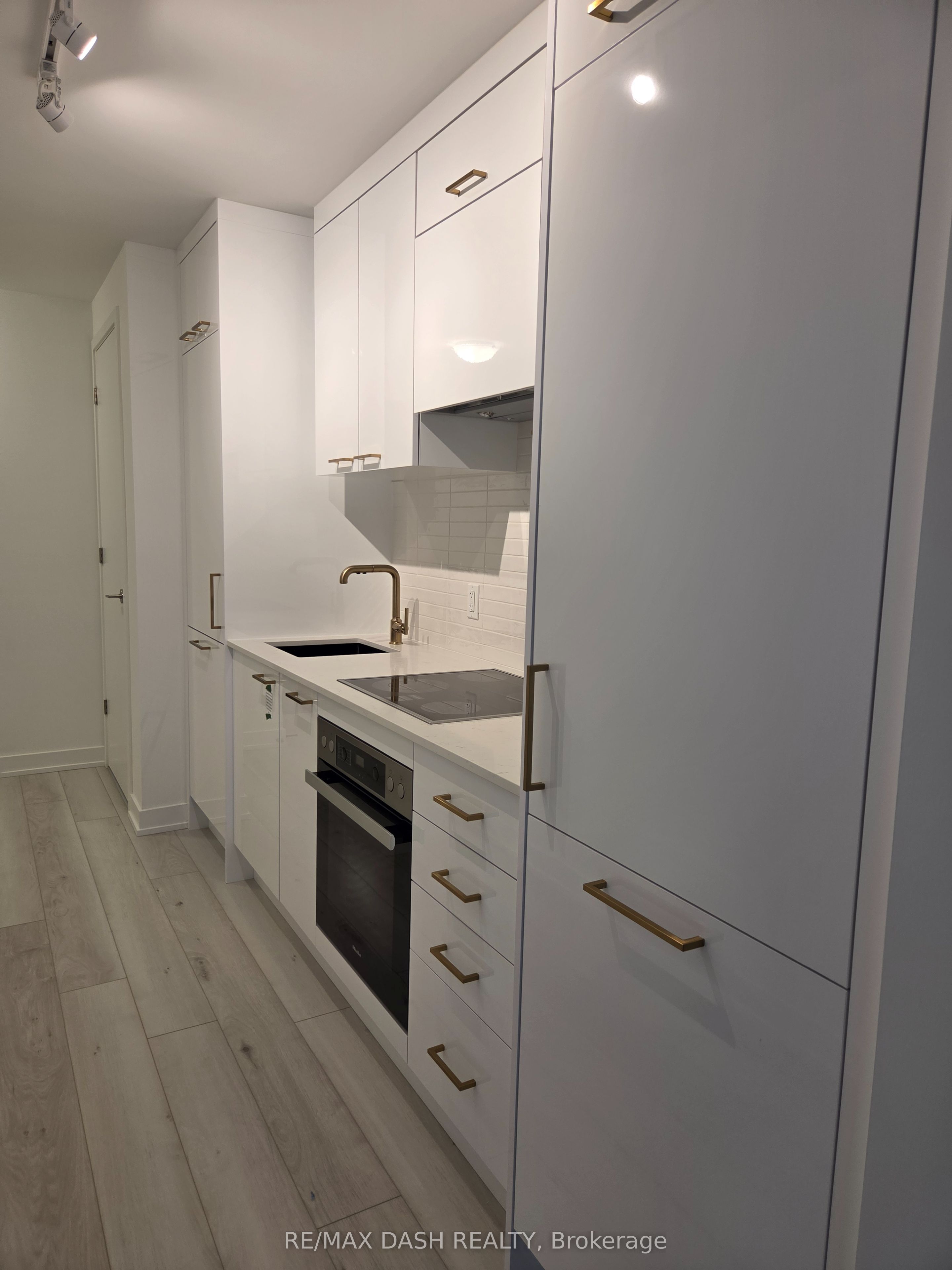 634 Church Street 3302 Property Photo 16