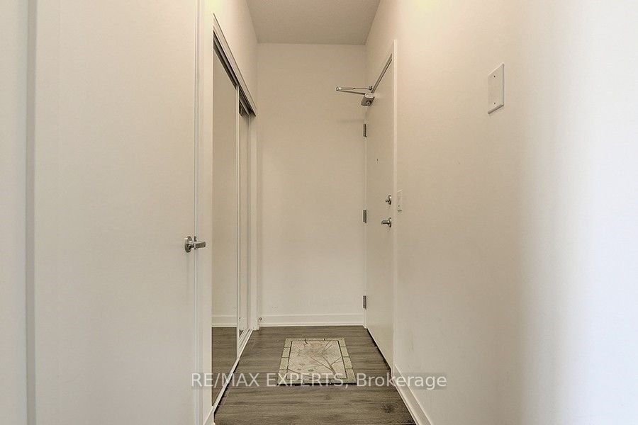 18 Rean Drive 607 Property Photo 5