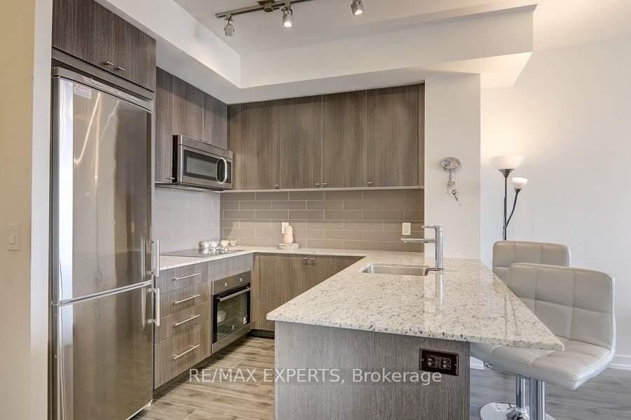 18 Rean Drive 607 Property Photo 10