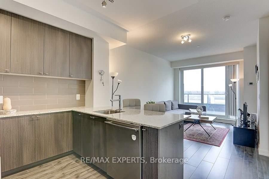 18 Rean Drive 607 Property Photo 11