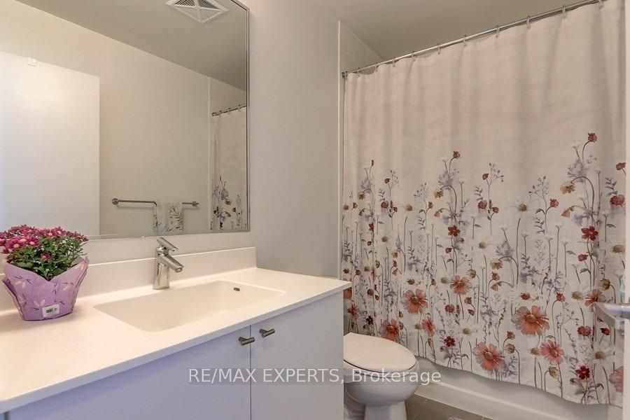 18 Rean Drive 607 Property Photo 15