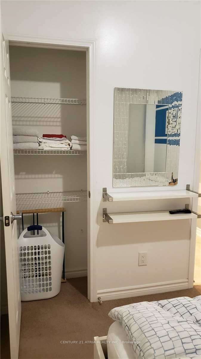 18 Holmes Avenue 1412 Property Photo 10