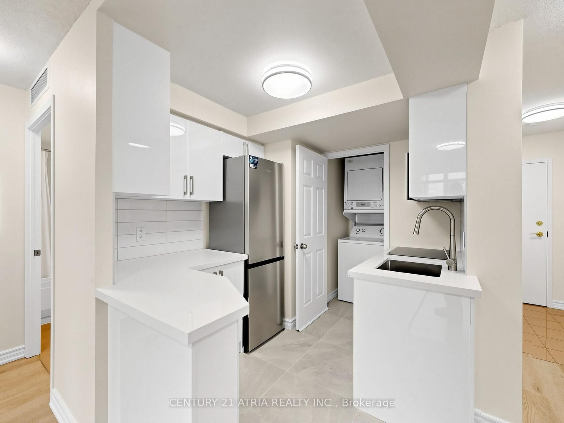 8 Hillcrest Avenue 2703 Property Photo 17