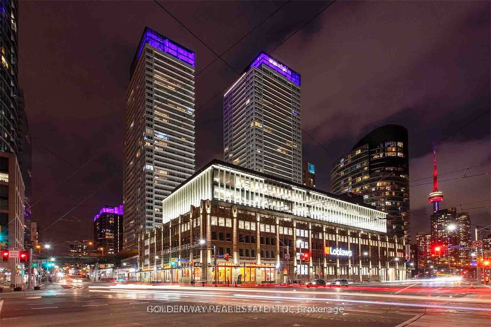 17 Bathurst Street 909 Property Photo 1