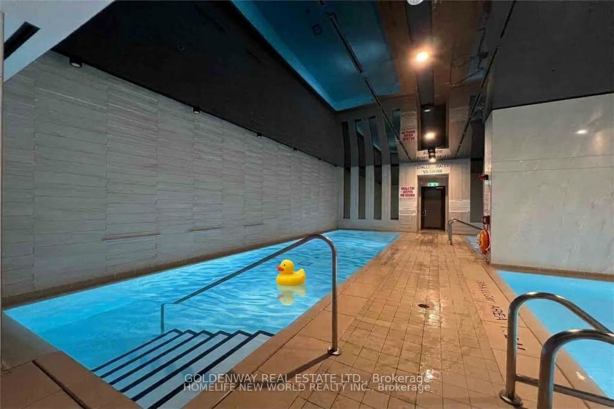 17 Bathurst Street 909 Property Photo 5