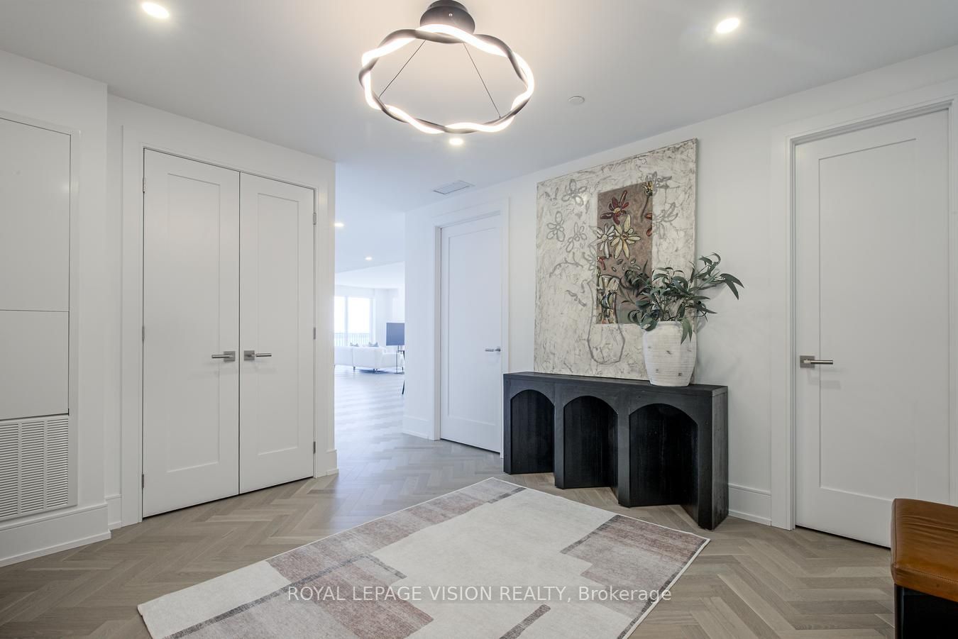 155 Merchants' Wharf 512 Property Photo 5
