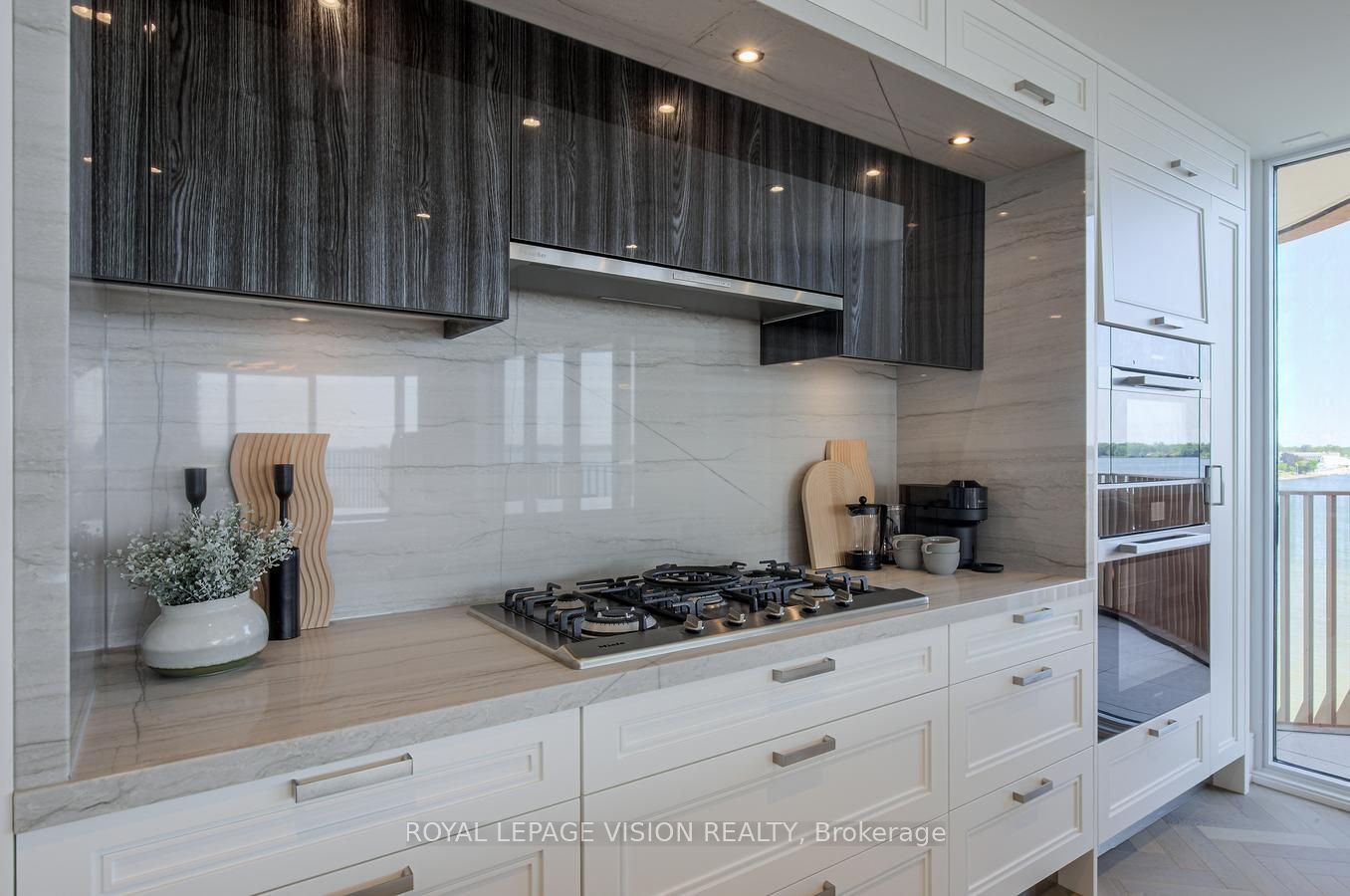 155 Merchants' Wharf 512 Property Photo 21