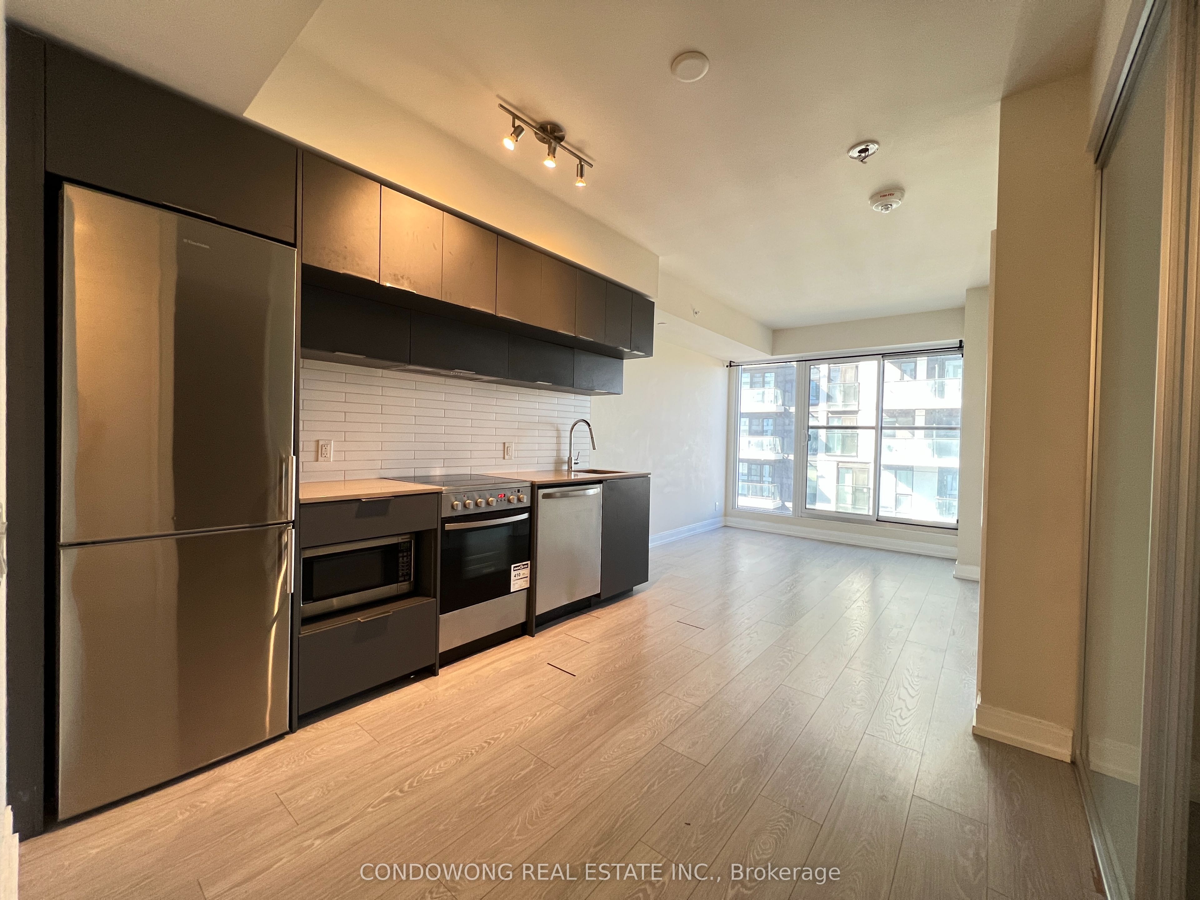 181 Dundas Street E 4101 Property Photo 1