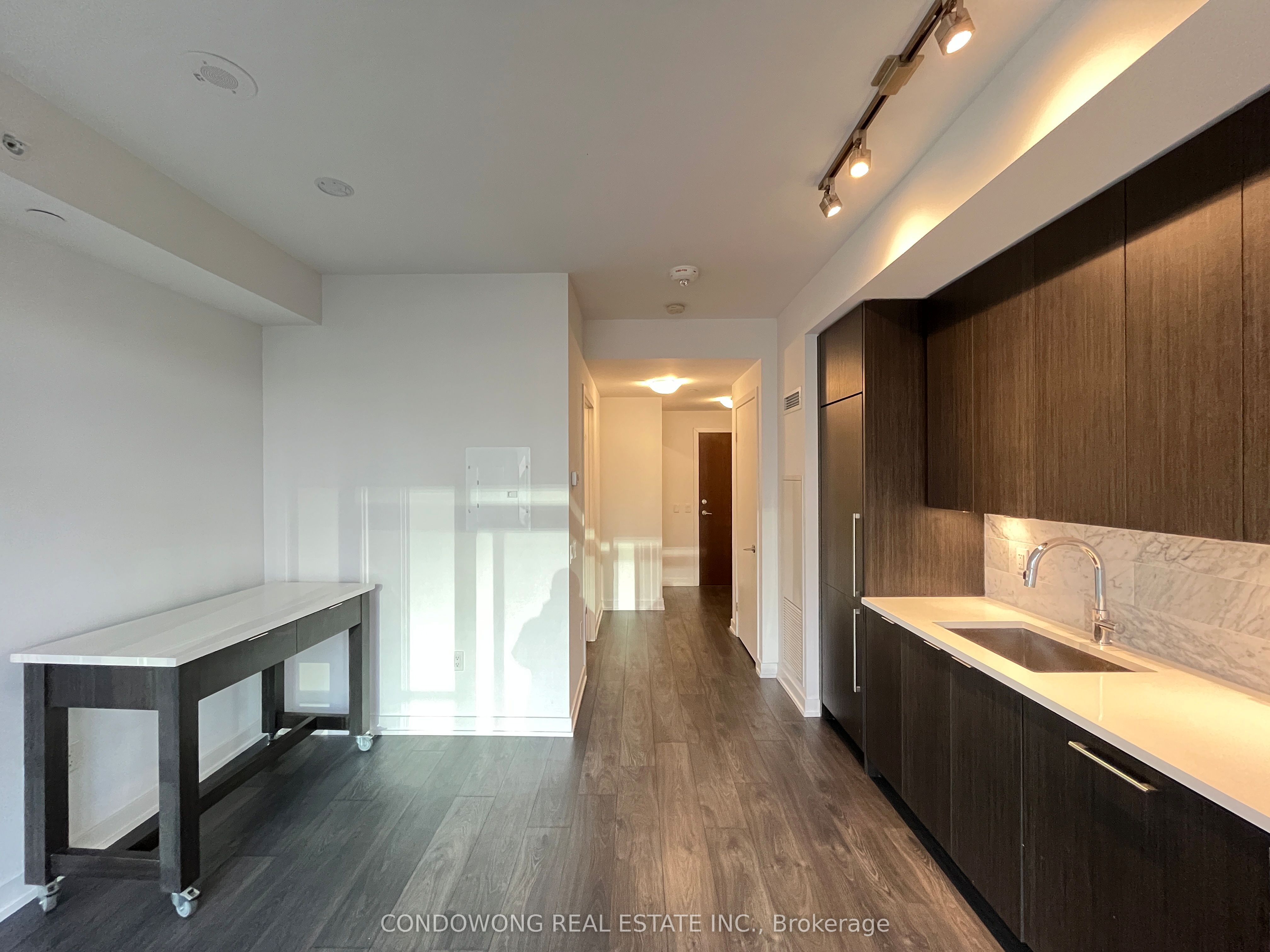 38 Iannuzzi Street 1003 Property Photo 4