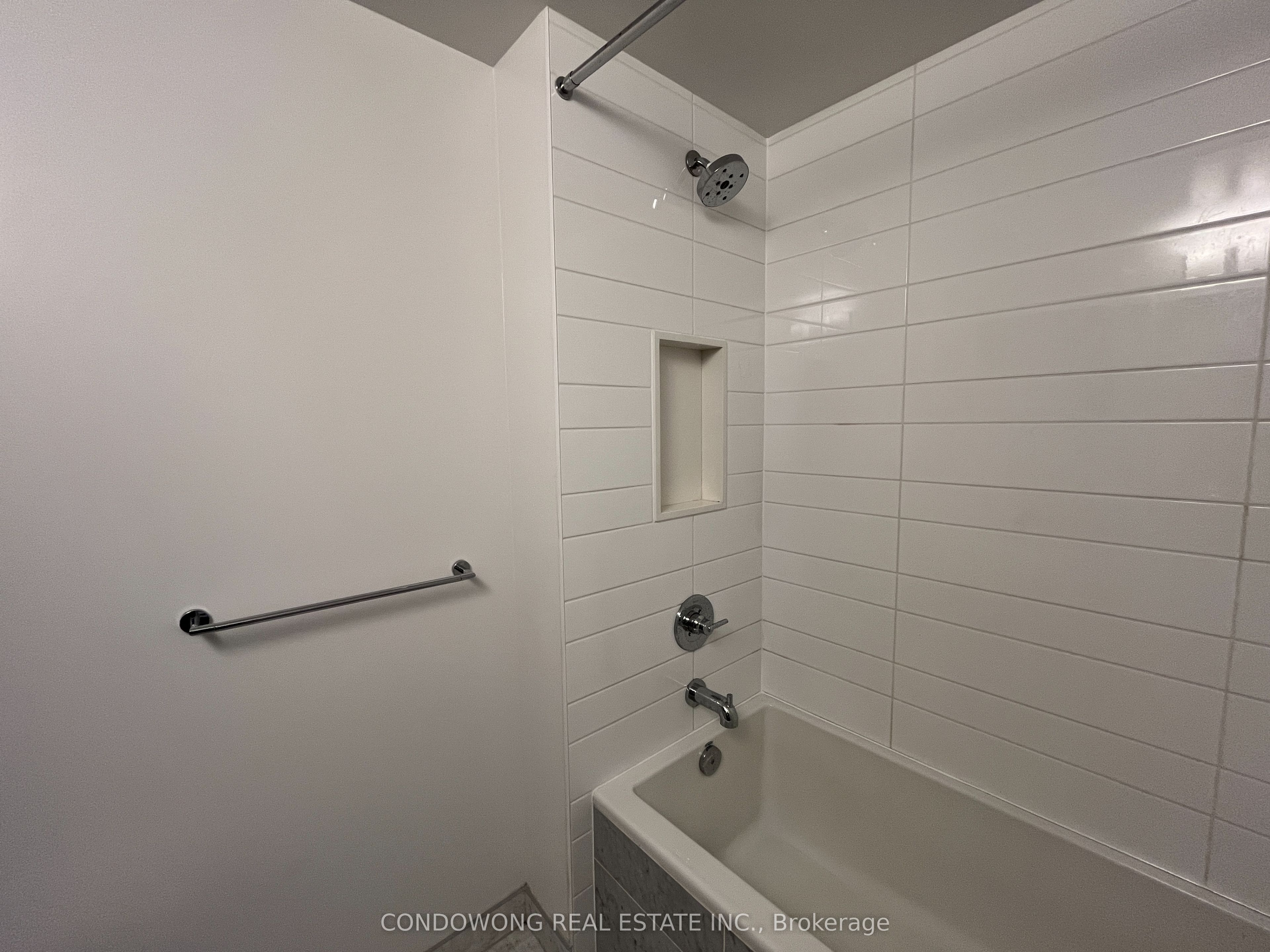 38 Iannuzzi Street 1003 Property Photo 7