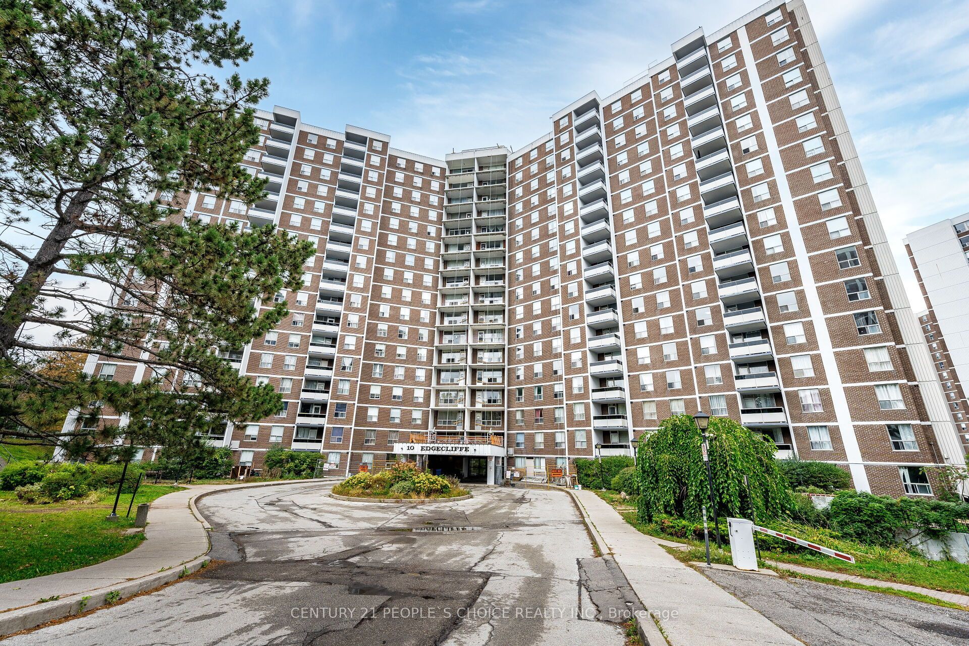10 Edgecliffe Golfway 809 Property Photo 1