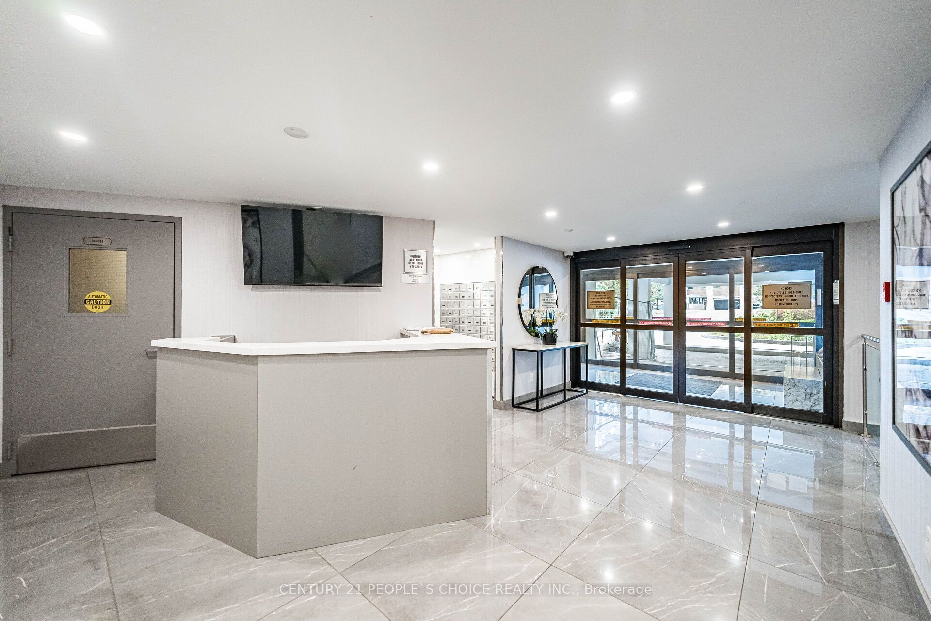 10 Edgecliffe Golfway 809 Property Photo 4