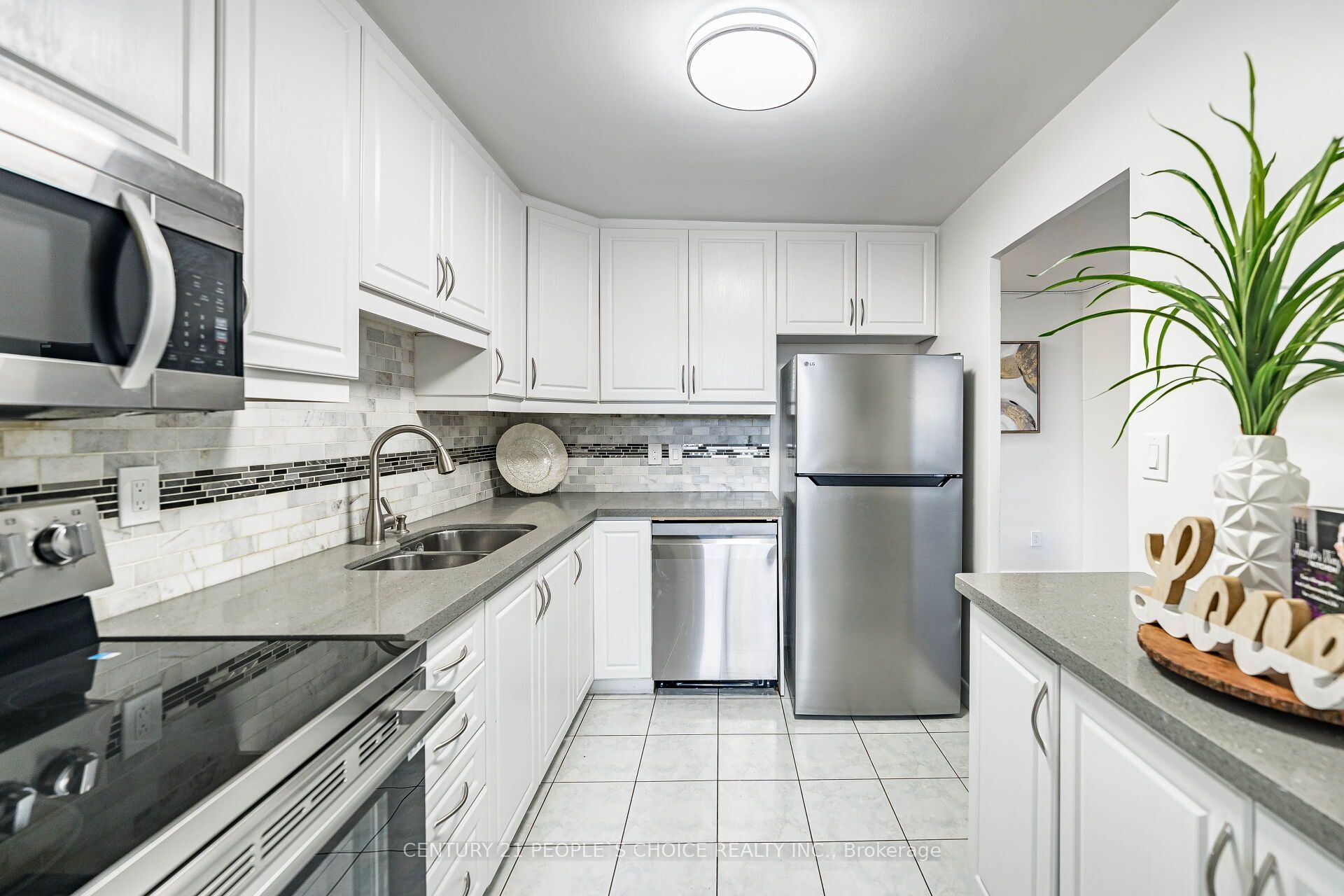 10 Edgecliffe Golfway 809 Property Photo 16