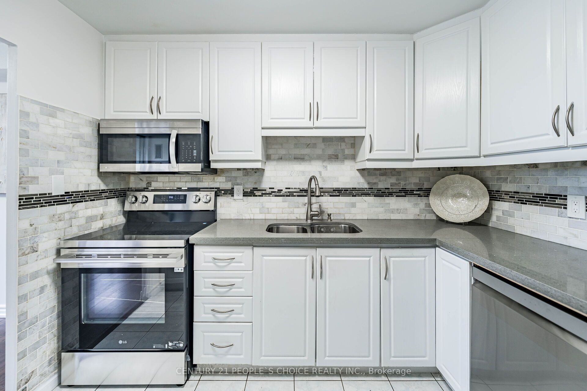 10 Edgecliffe Golfway 809 Property Photo 18