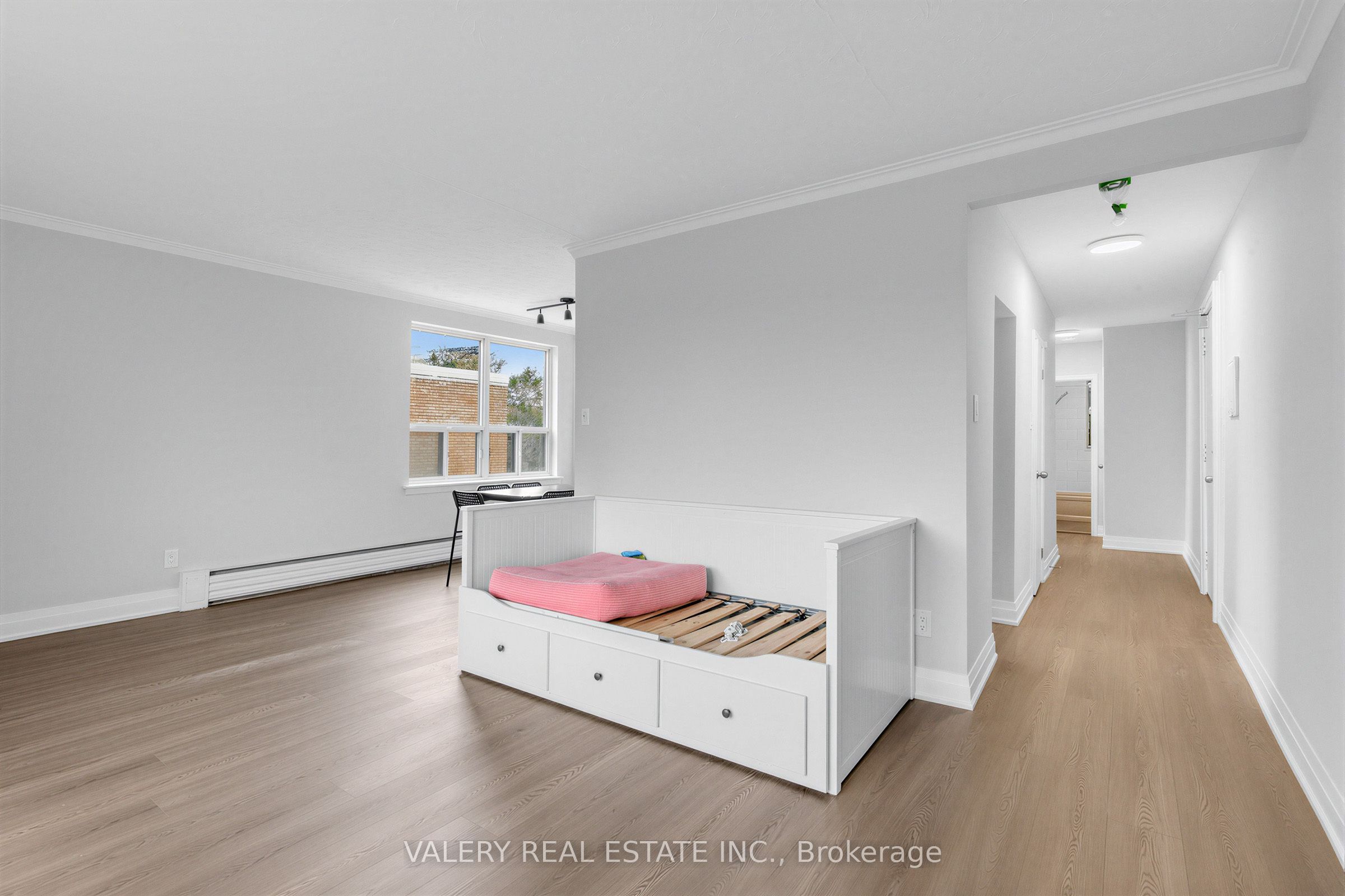 12 Westgate Boulevard 5 Property Photo 2