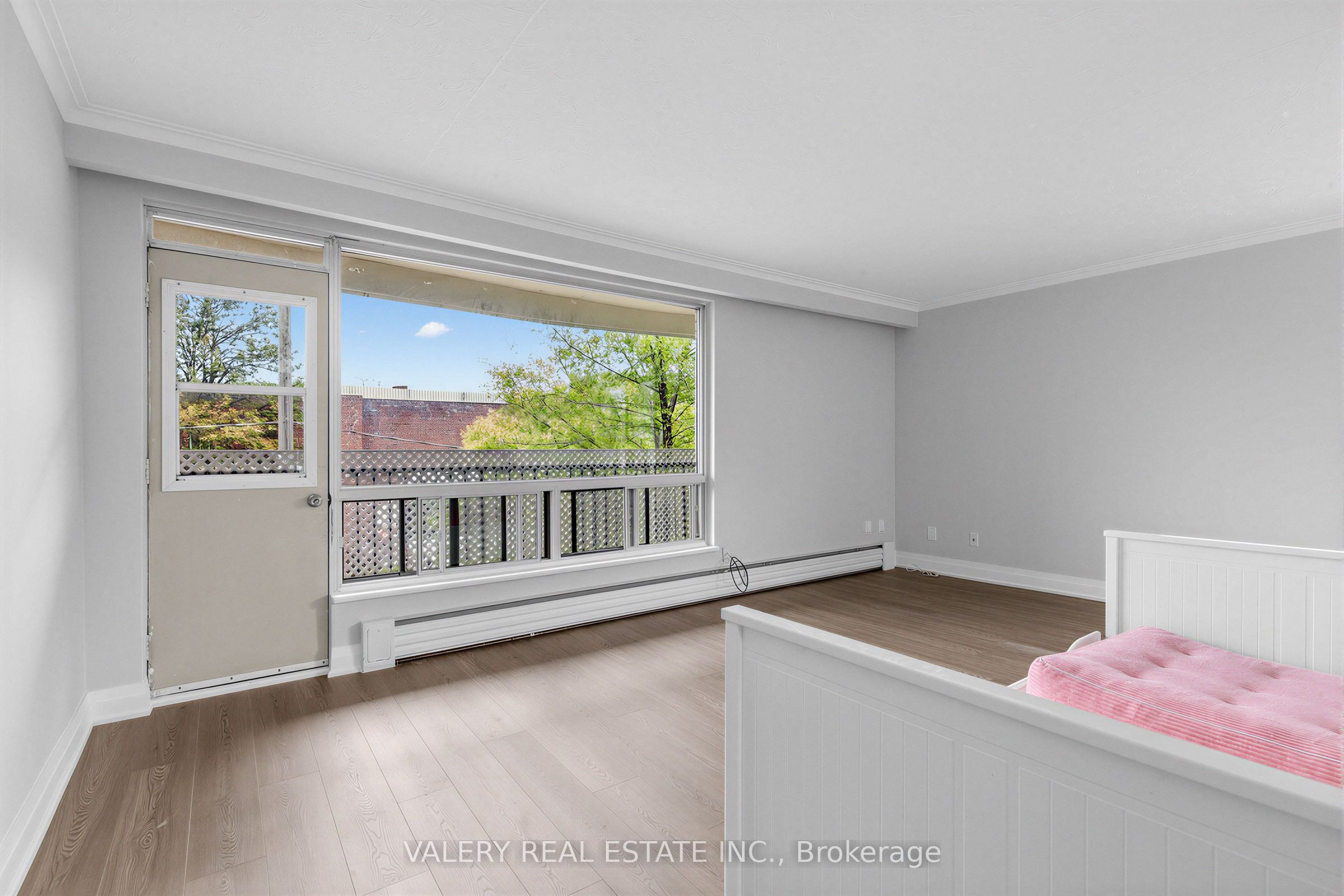 12 Westgate Boulevard 5 Property Photo 7