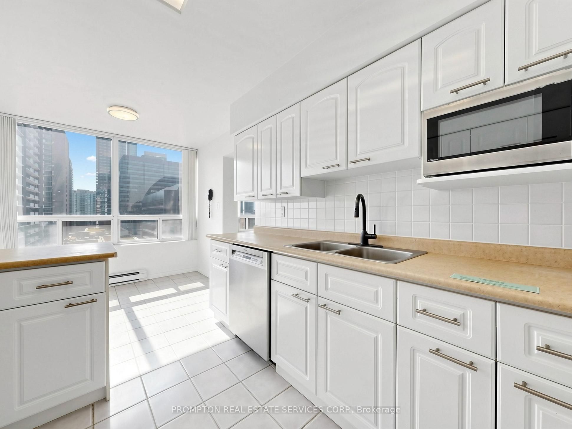 30 Greenfield Avenue 1211 Property Photo 8