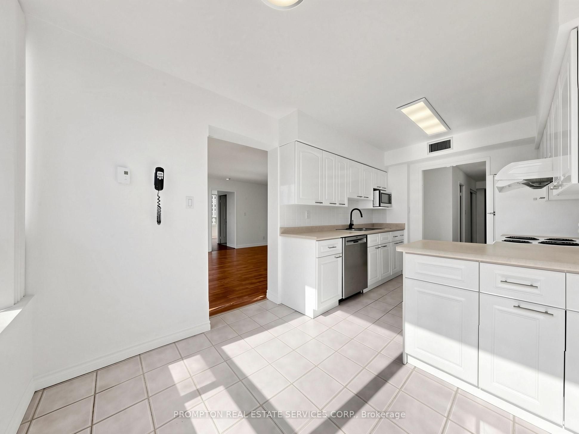 30 Greenfield Avenue 1211 Property Photo 12