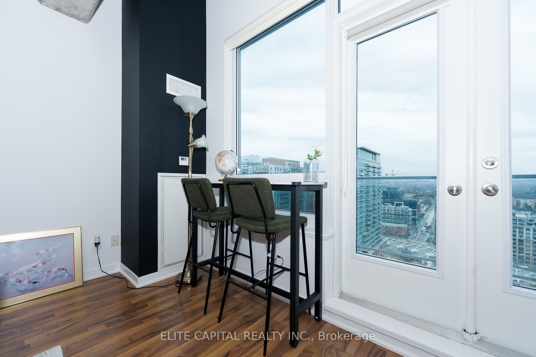 59 East Liberty Street 2207 Property Photo 8