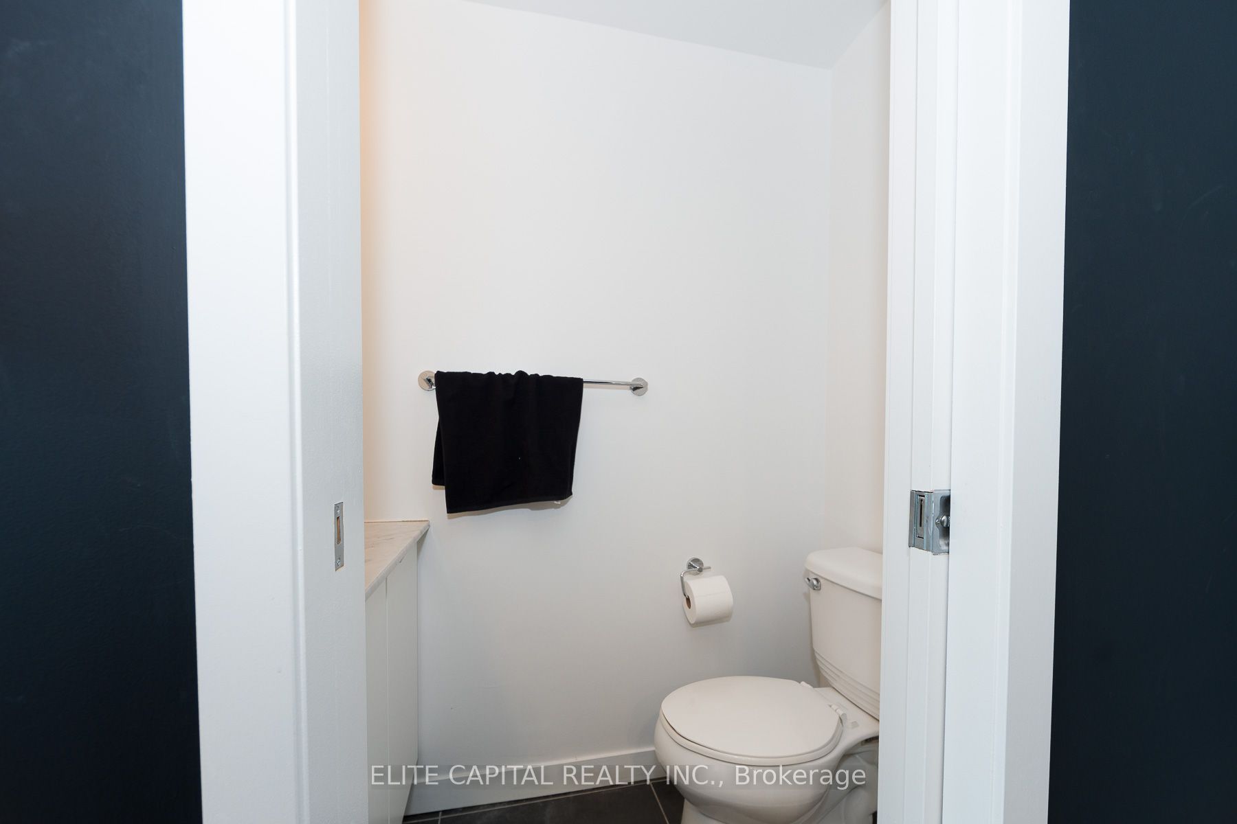 59 East Liberty Street 2207 Property Photo 9
