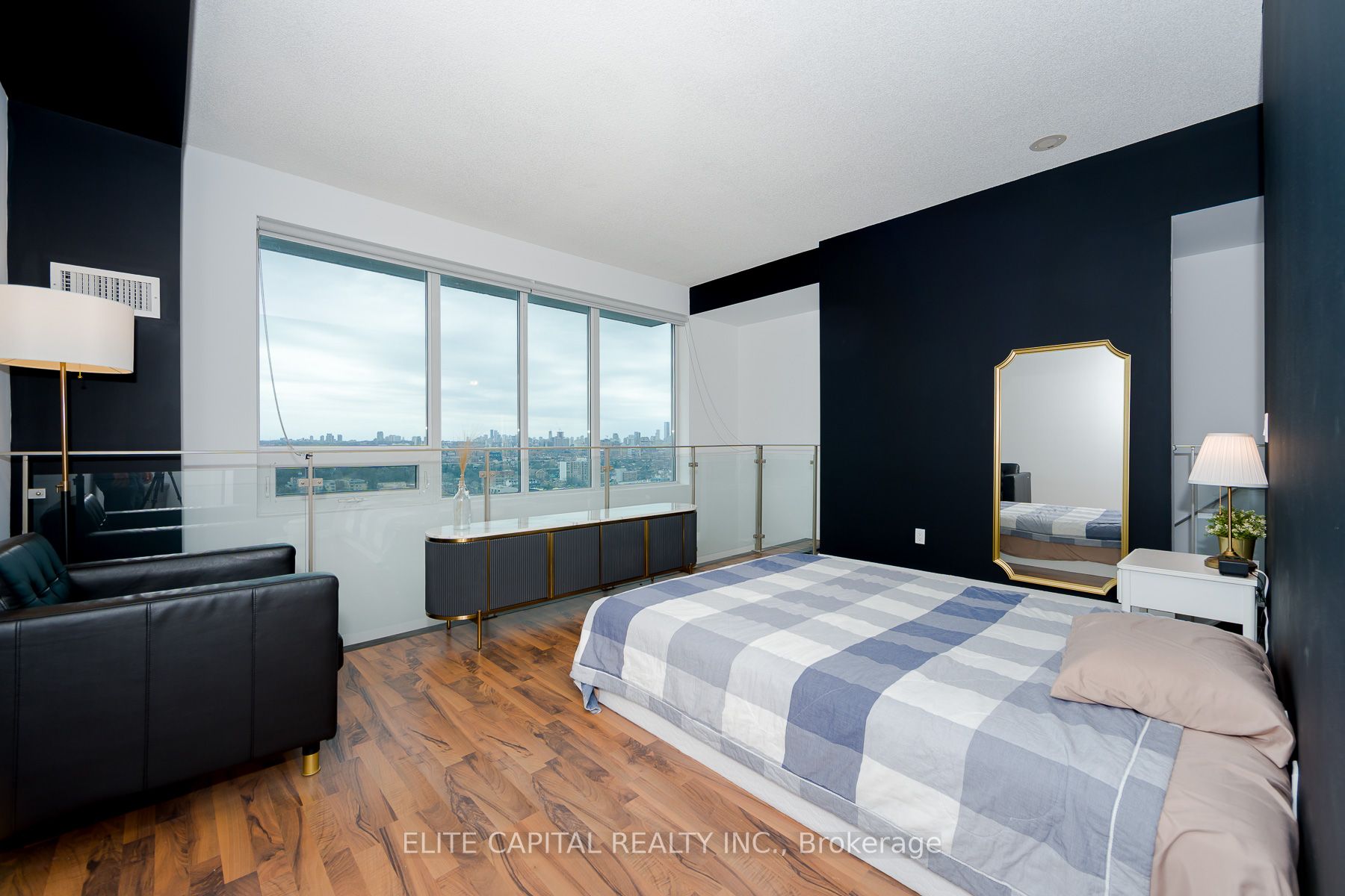 59 East Liberty Street 2207 Property Photo 12