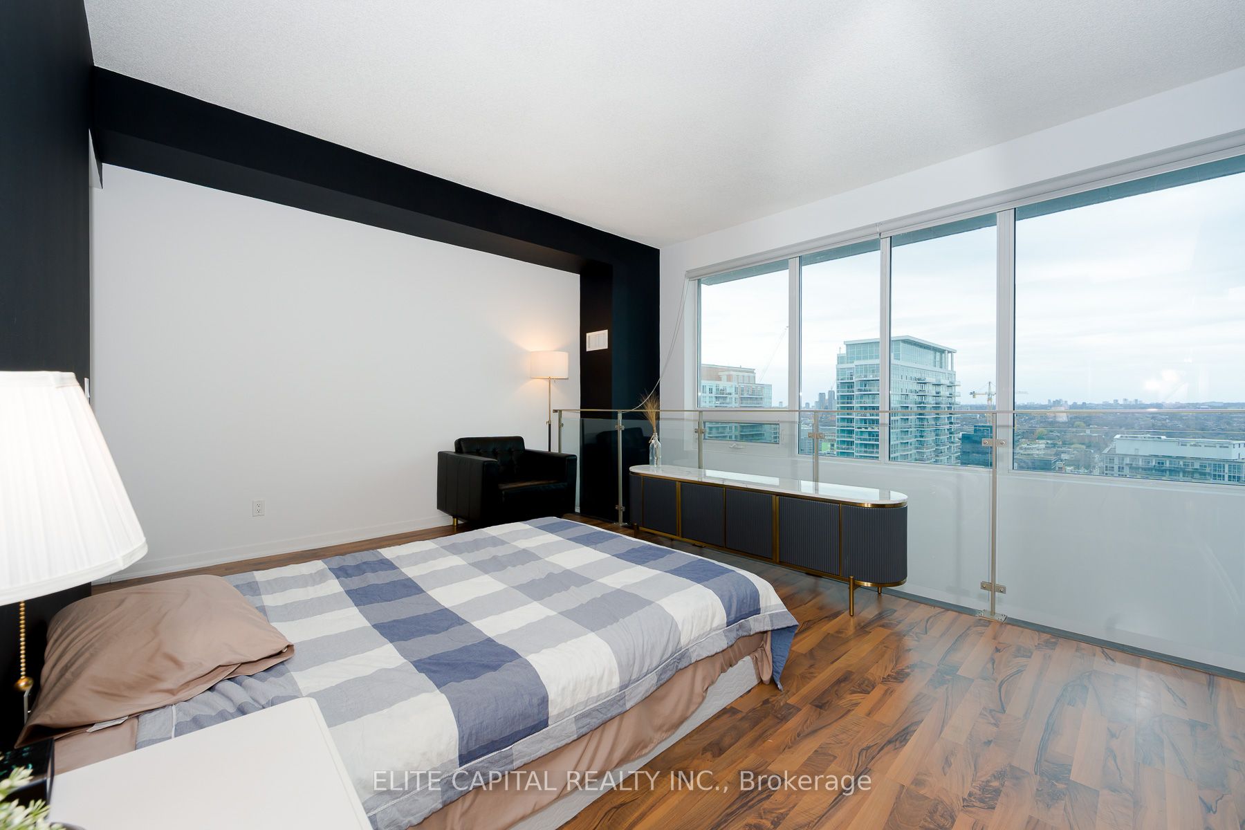 59 East Liberty Street 2207 Property Photo 14