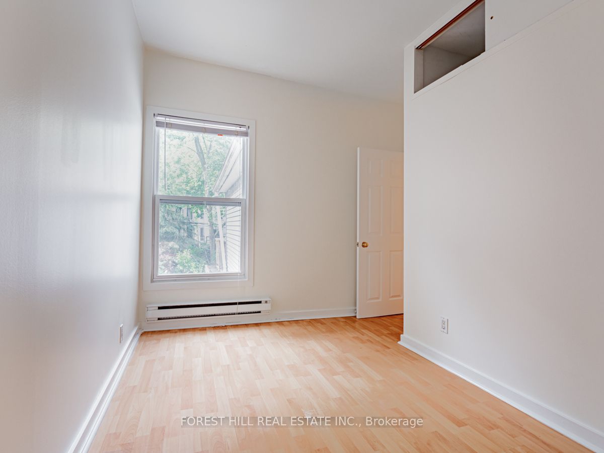 70 Macpherson Avenue Upper Property Photo 15