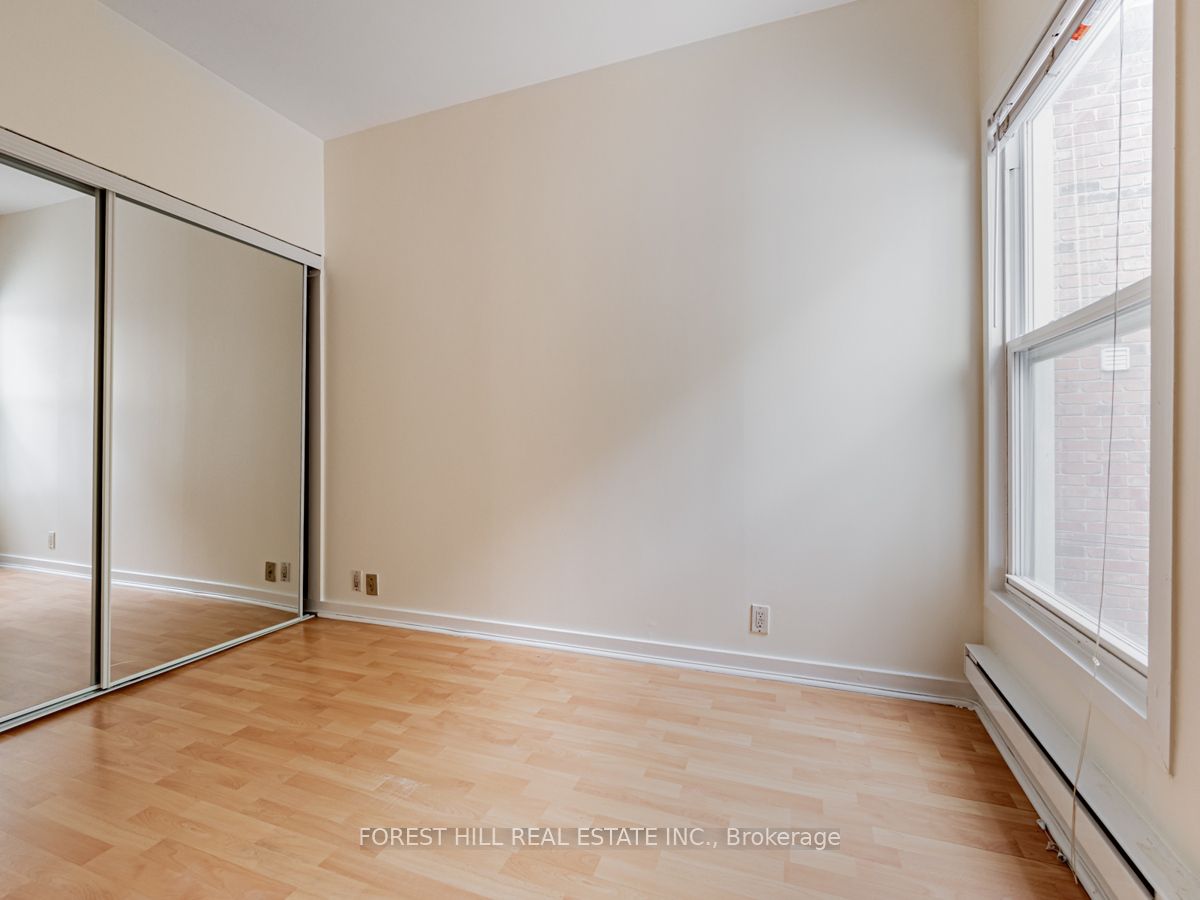 70 Macpherson Avenue Upper Property Photo 17