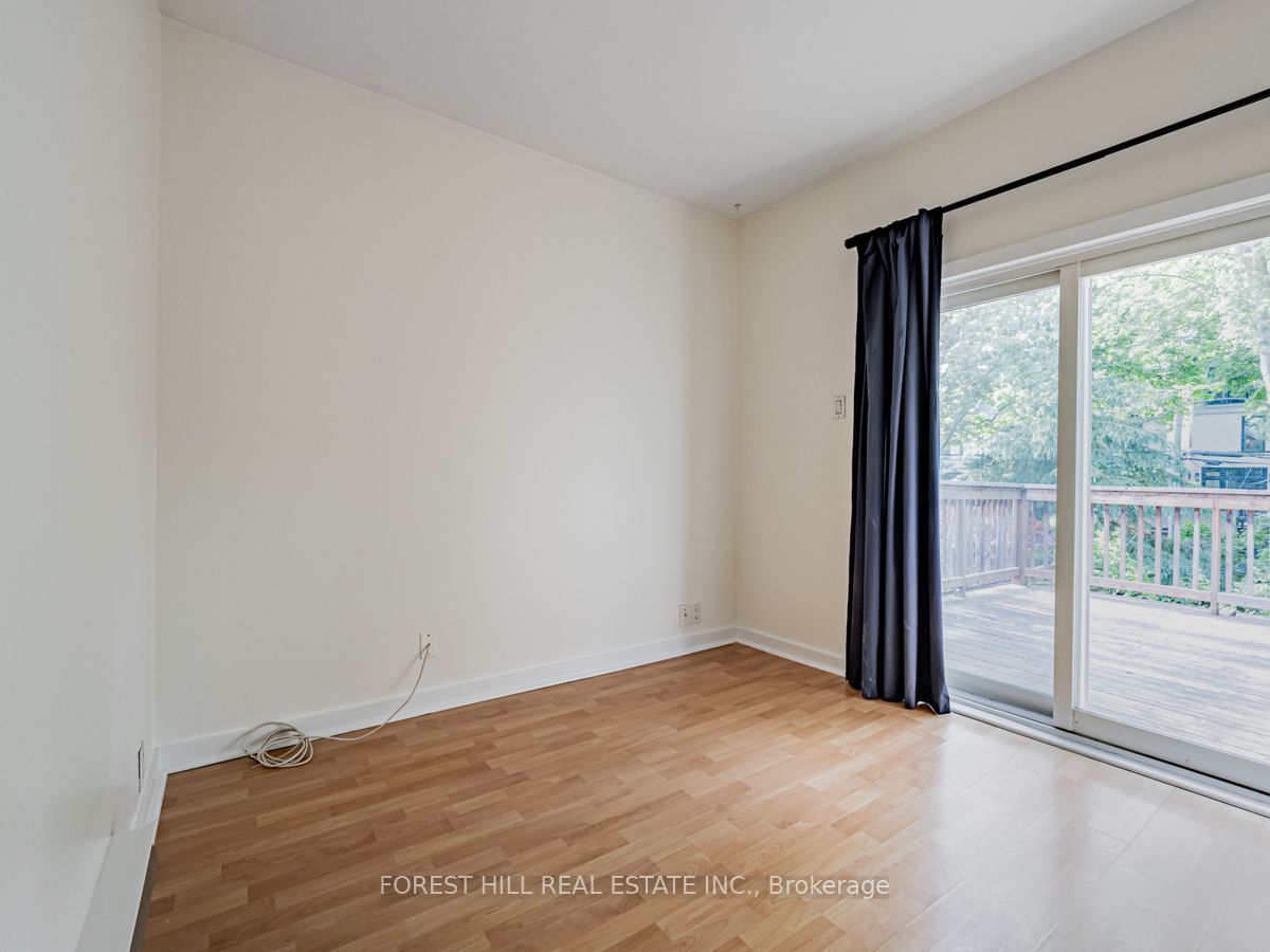 70 Macpherson Avenue Upper Property Photo 18