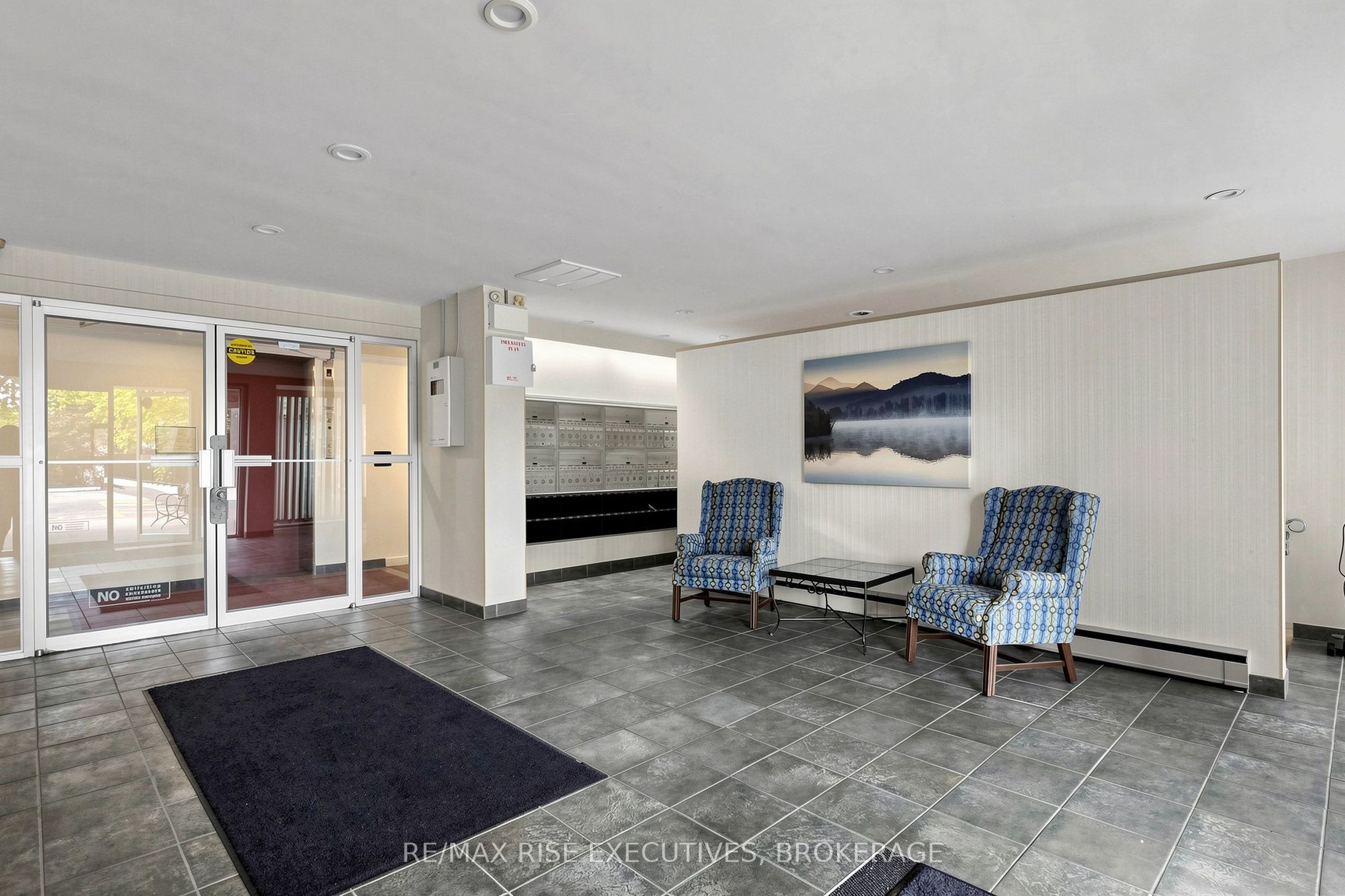 160 The Donway W 304 Property Photo 6