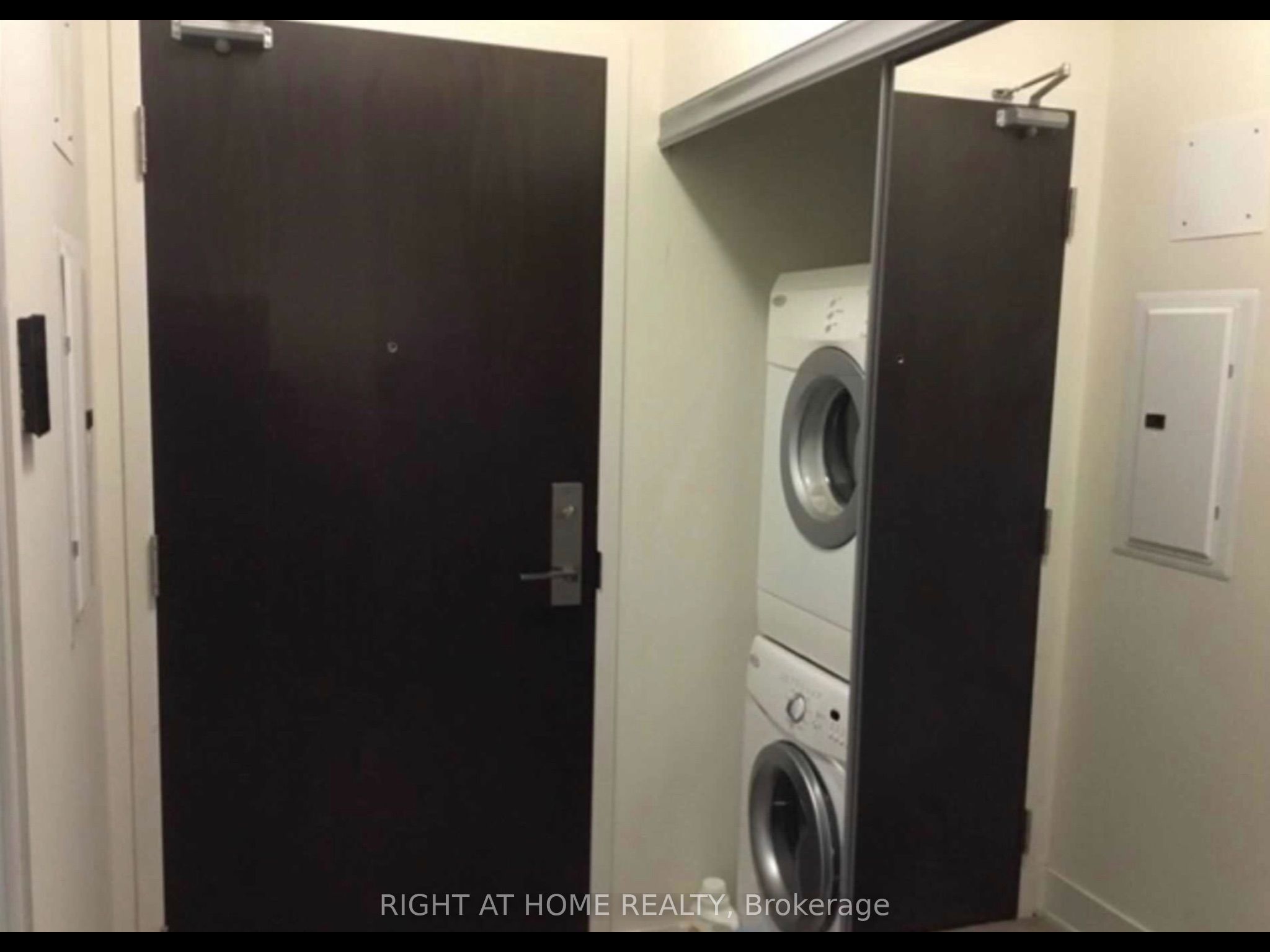 88 Sheppard Avenue E 409 Property Photo 7