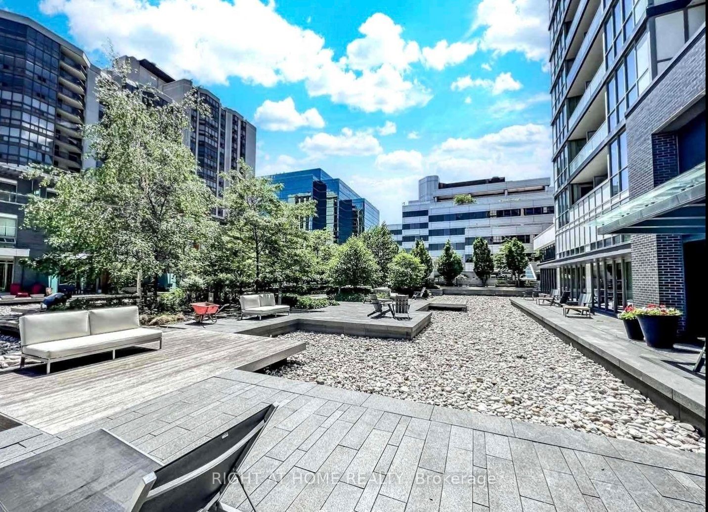 88 Sheppard Avenue E 409 Property Photo 14