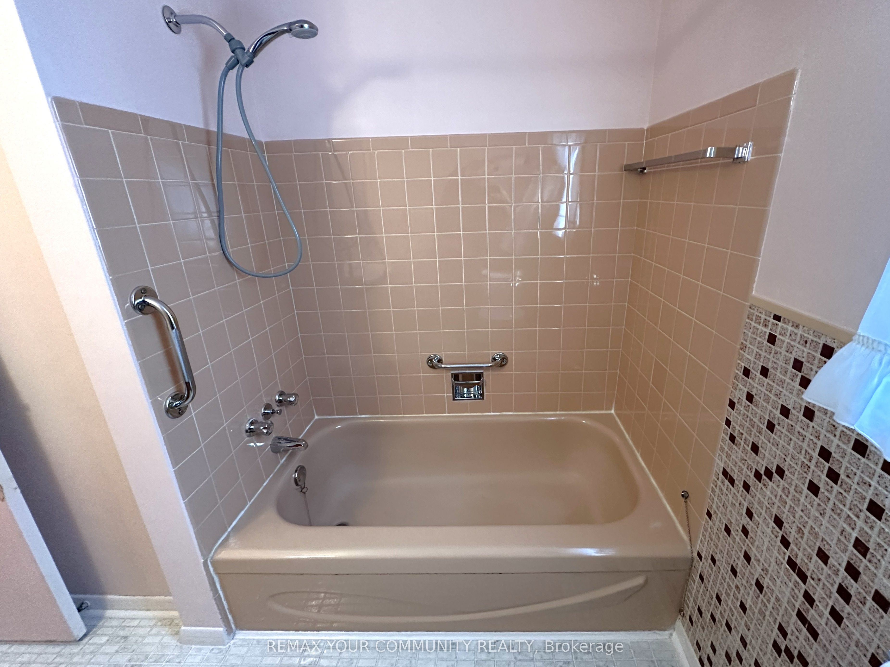 15 Resolution Crescent Property Photo 15