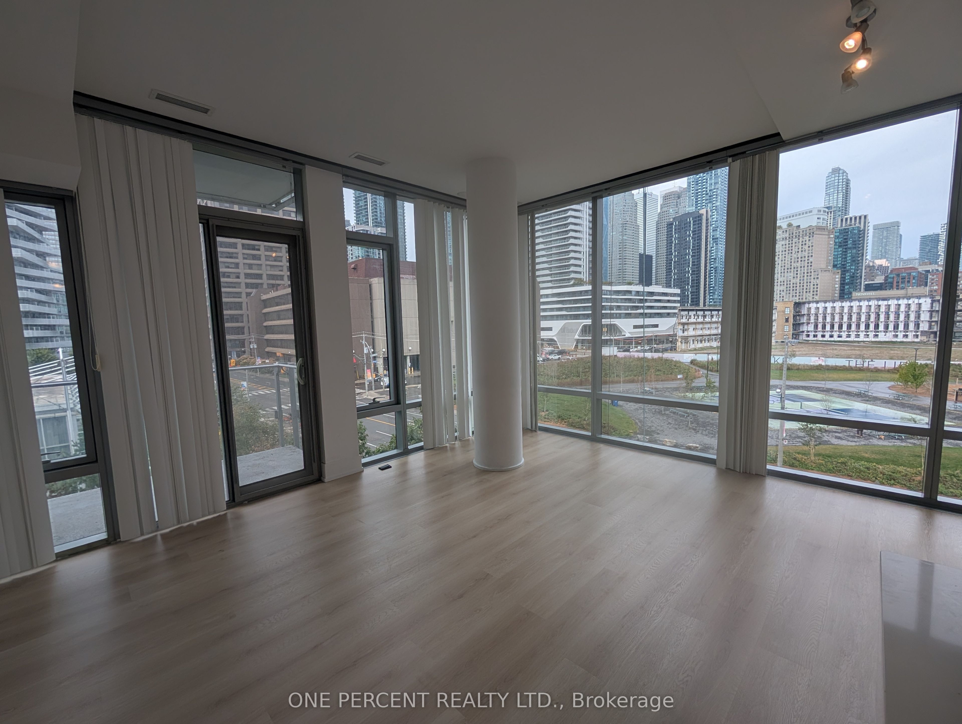 39 Queens Quay E 441 Property Photo 1