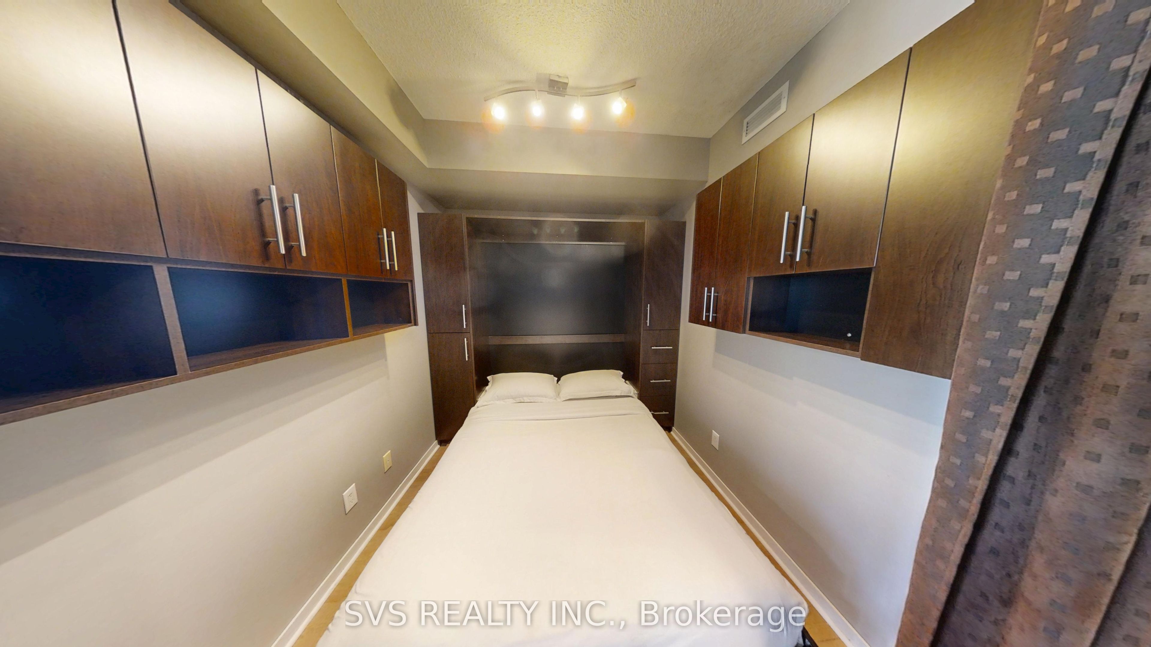 55 Bremner Boulevard 1705 Property Photo 7